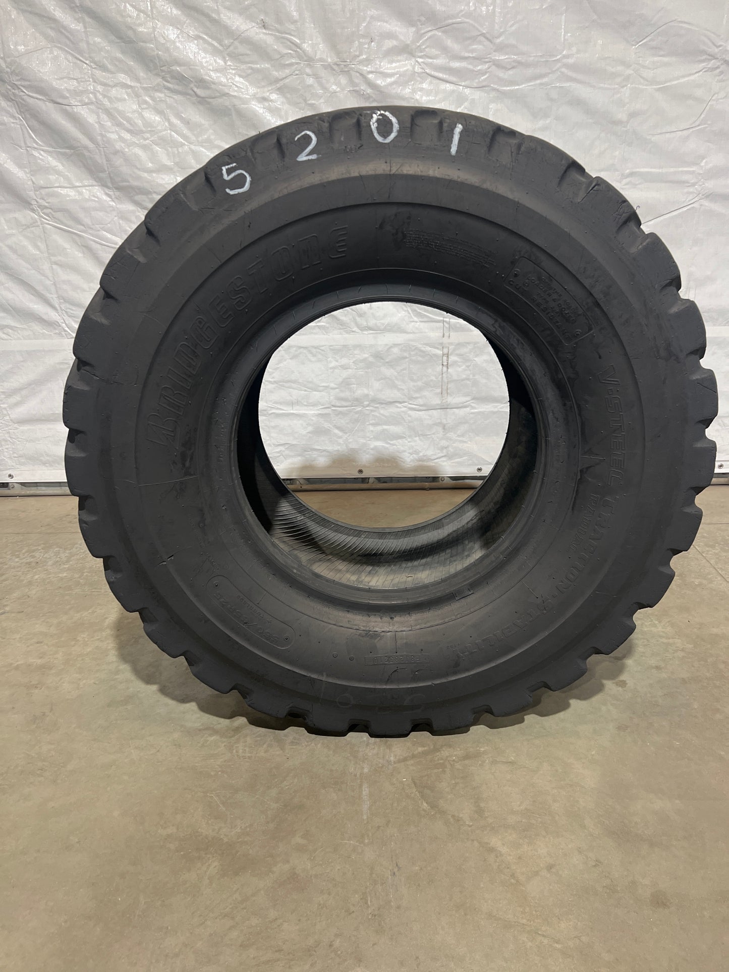 550/65R25 (20.5R25) BRIDGESTONE V-STEEL TRACTION UTILITY TL