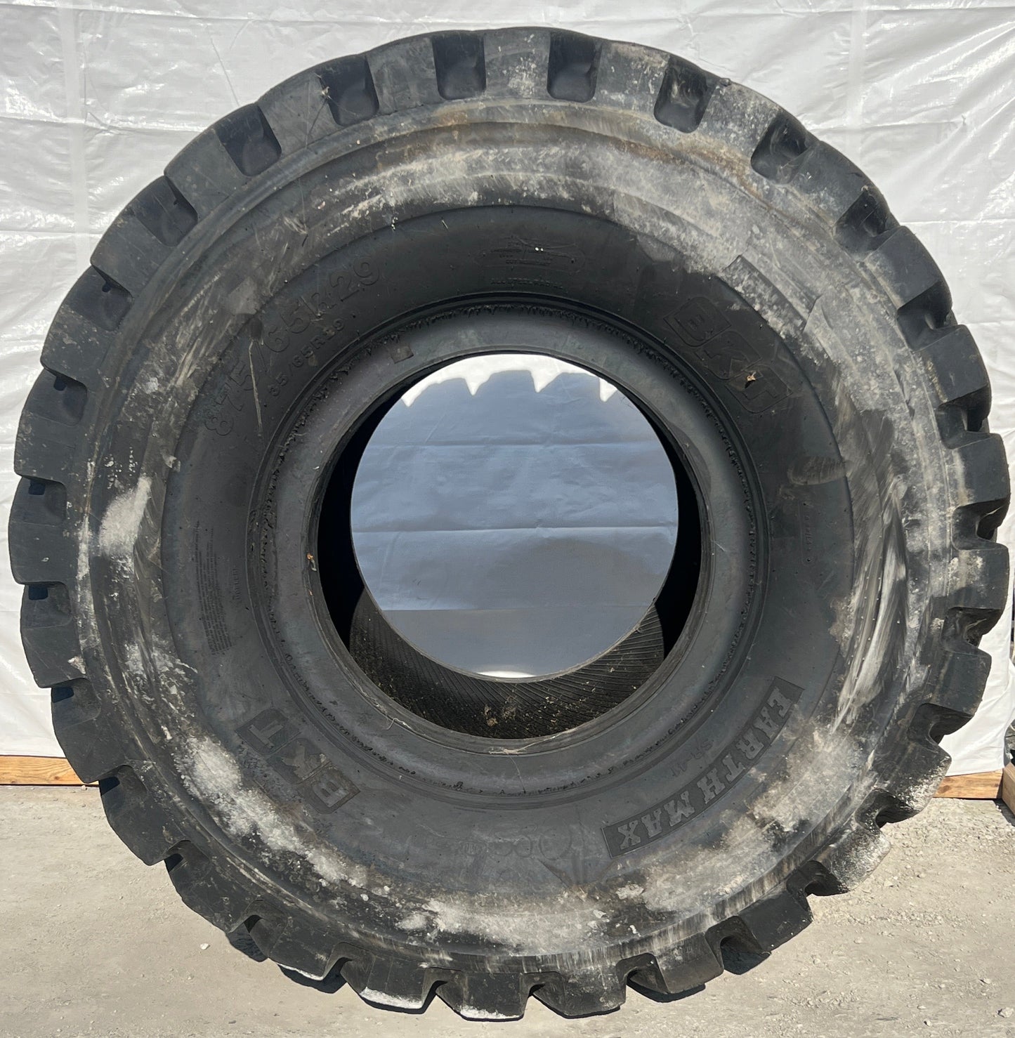 875/65R29 BKT EARTHMAX SR 41 (35/65R29)