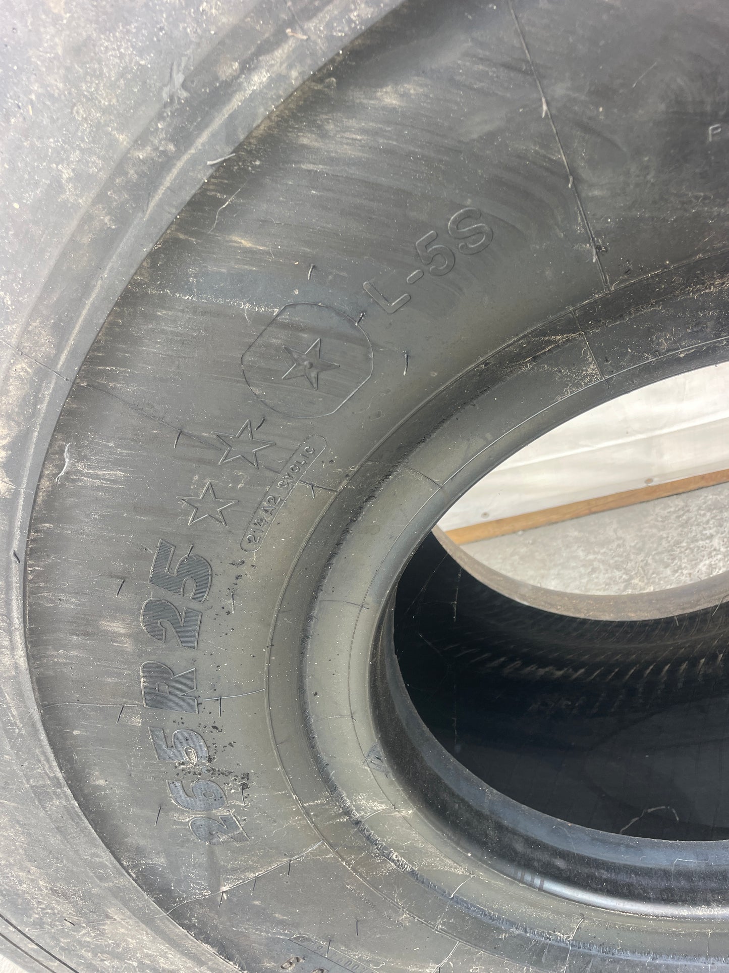 26.5R25 MICHELIN XSM D2+ SMOOTH #6734