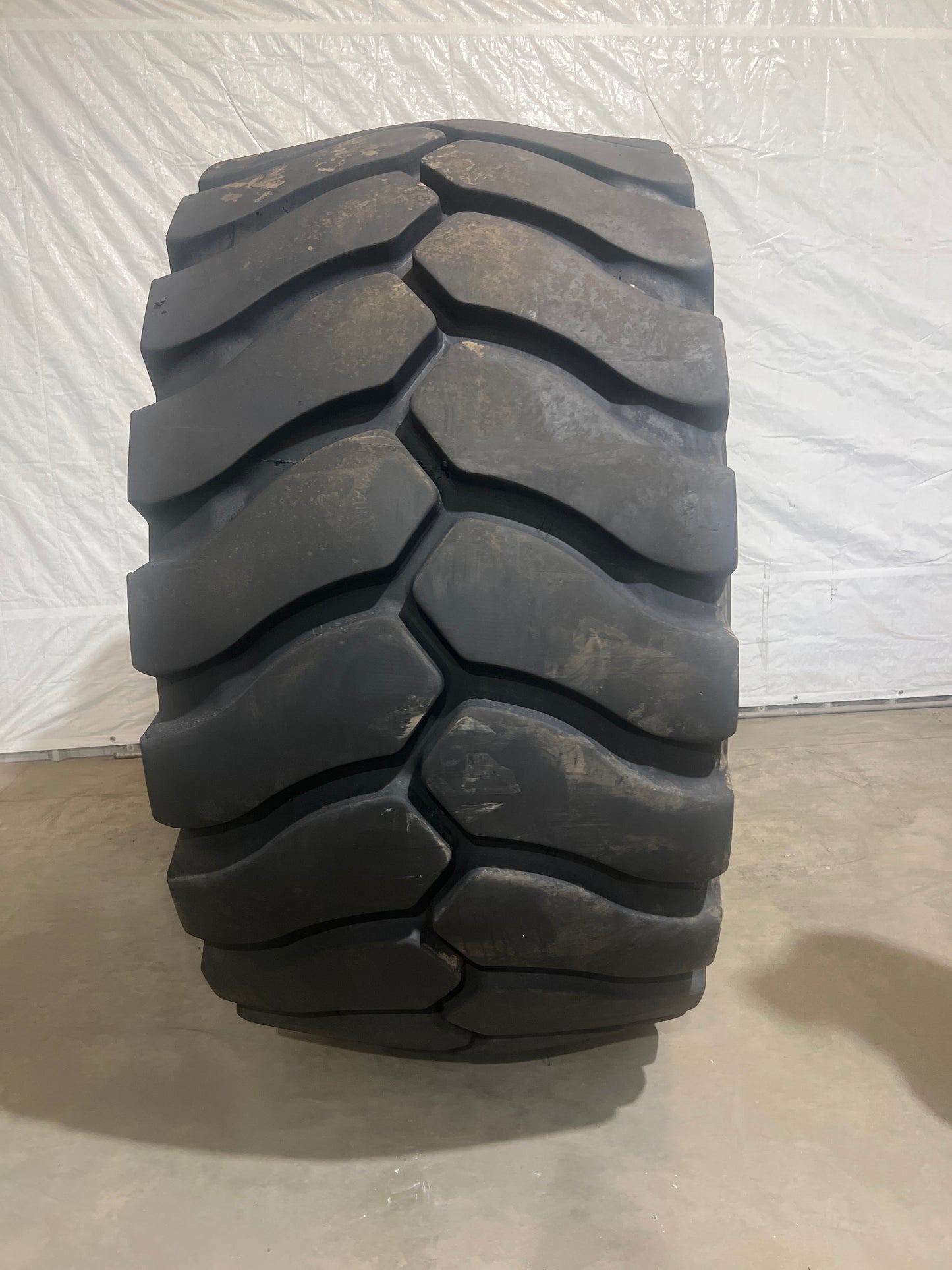 35/65R33 MICHELIN XLDD1 TL
