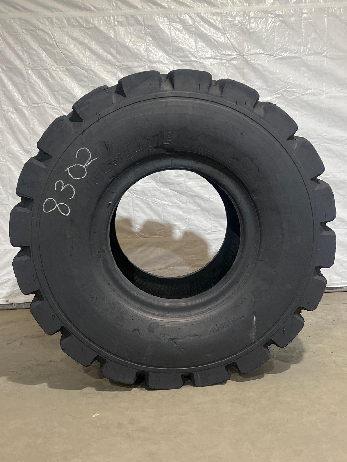 35/65R33 BRIDGESTONE V-STEEL D-LUG (VSDL) #8302