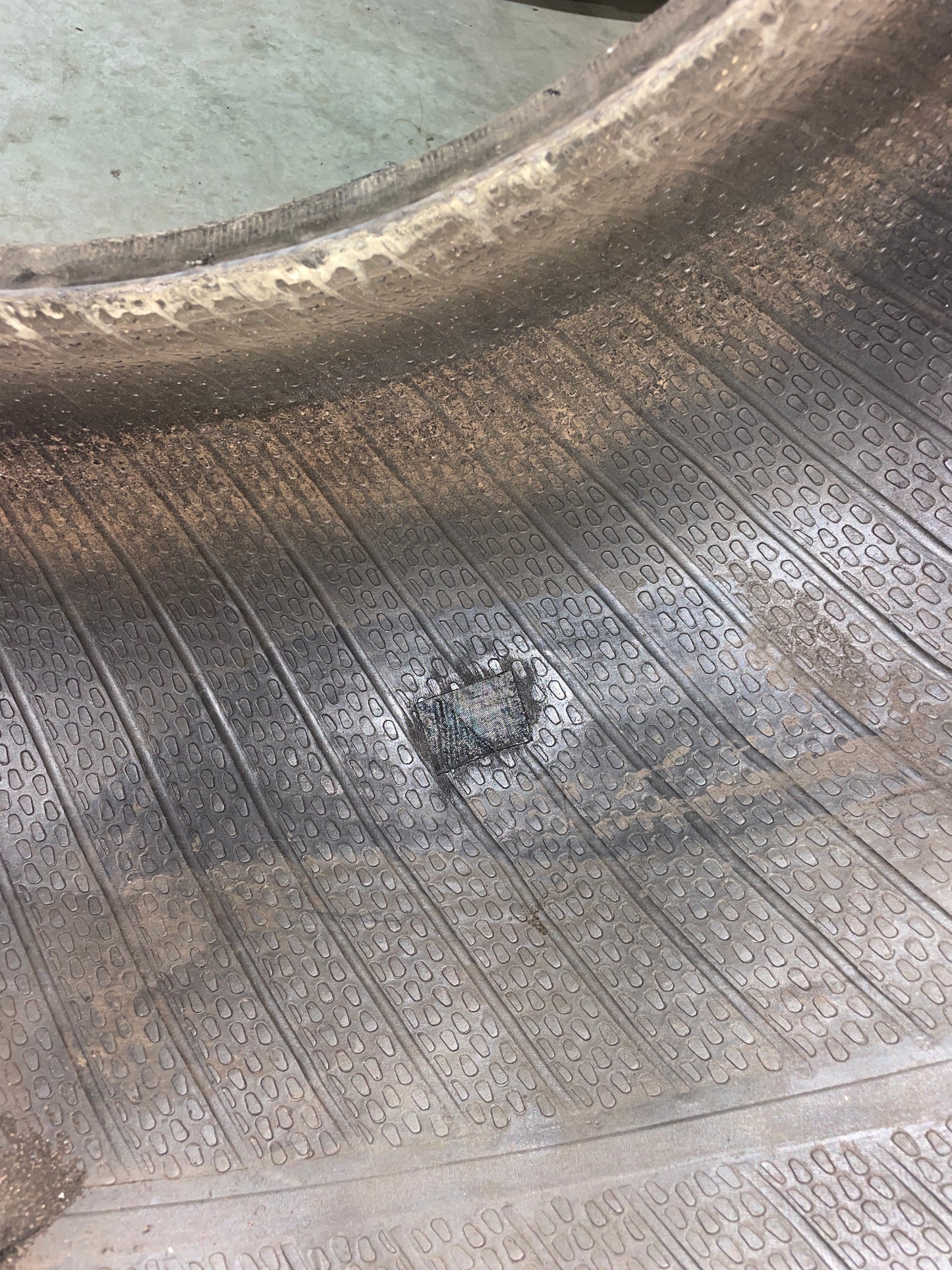 21L-24 HARVEST KING INDUSTRIAL REAR TRACTOR R4 #3749