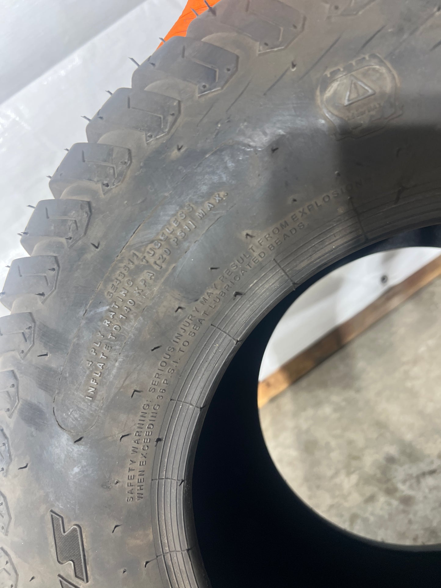 285/60-12 CARLISLE MULTI TRAC C/S #8325