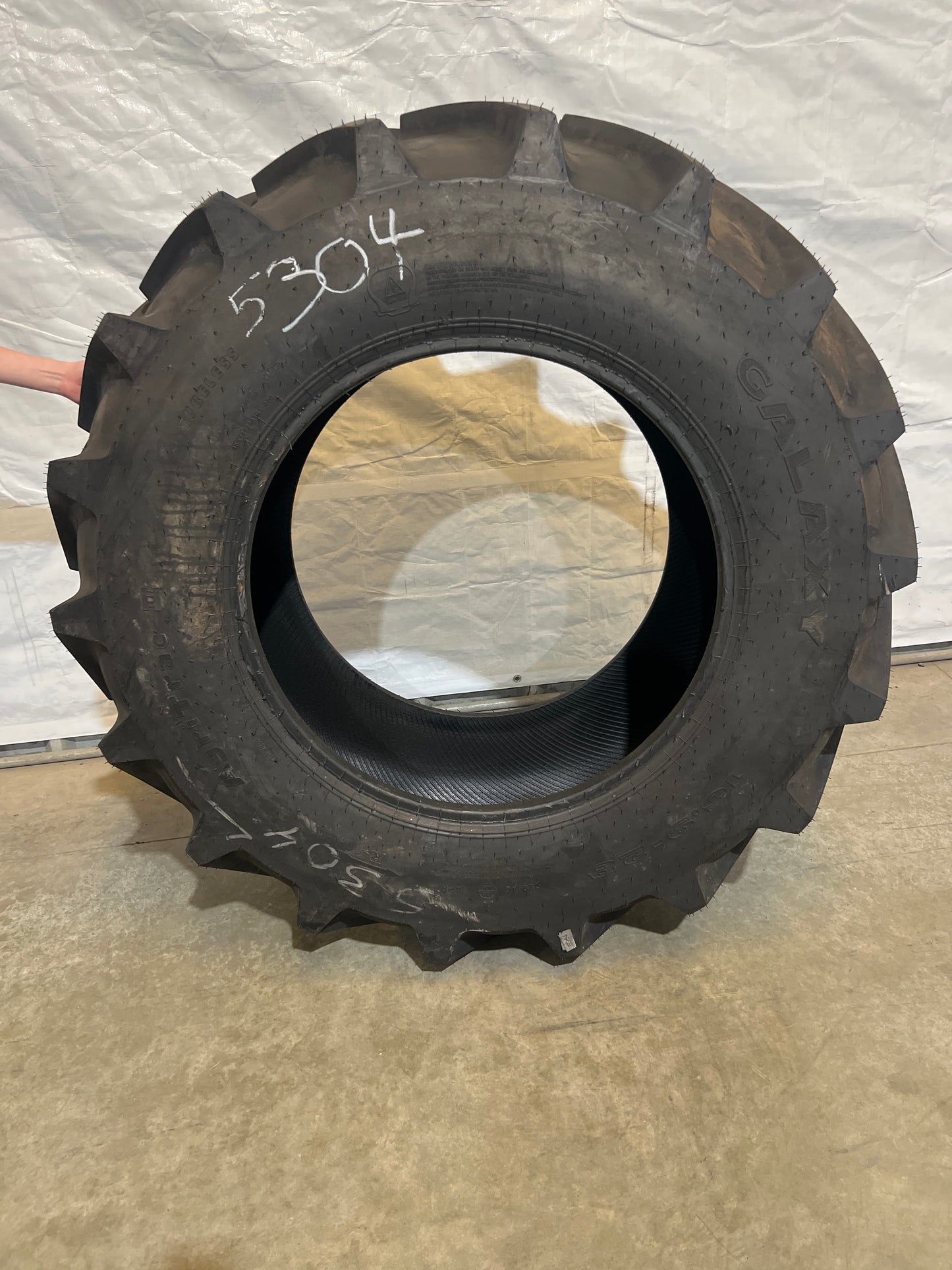 16.9-28 Galaxy Agri Trac II TL