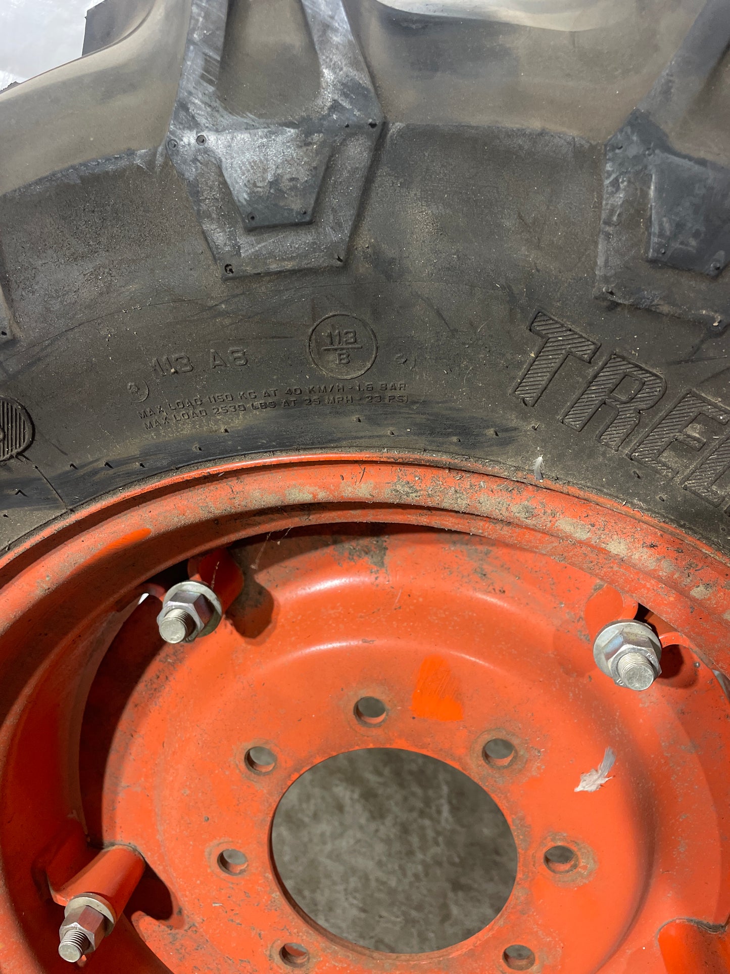 320/70R20 (12.4R20) TRELLEBORG TM700 #8578