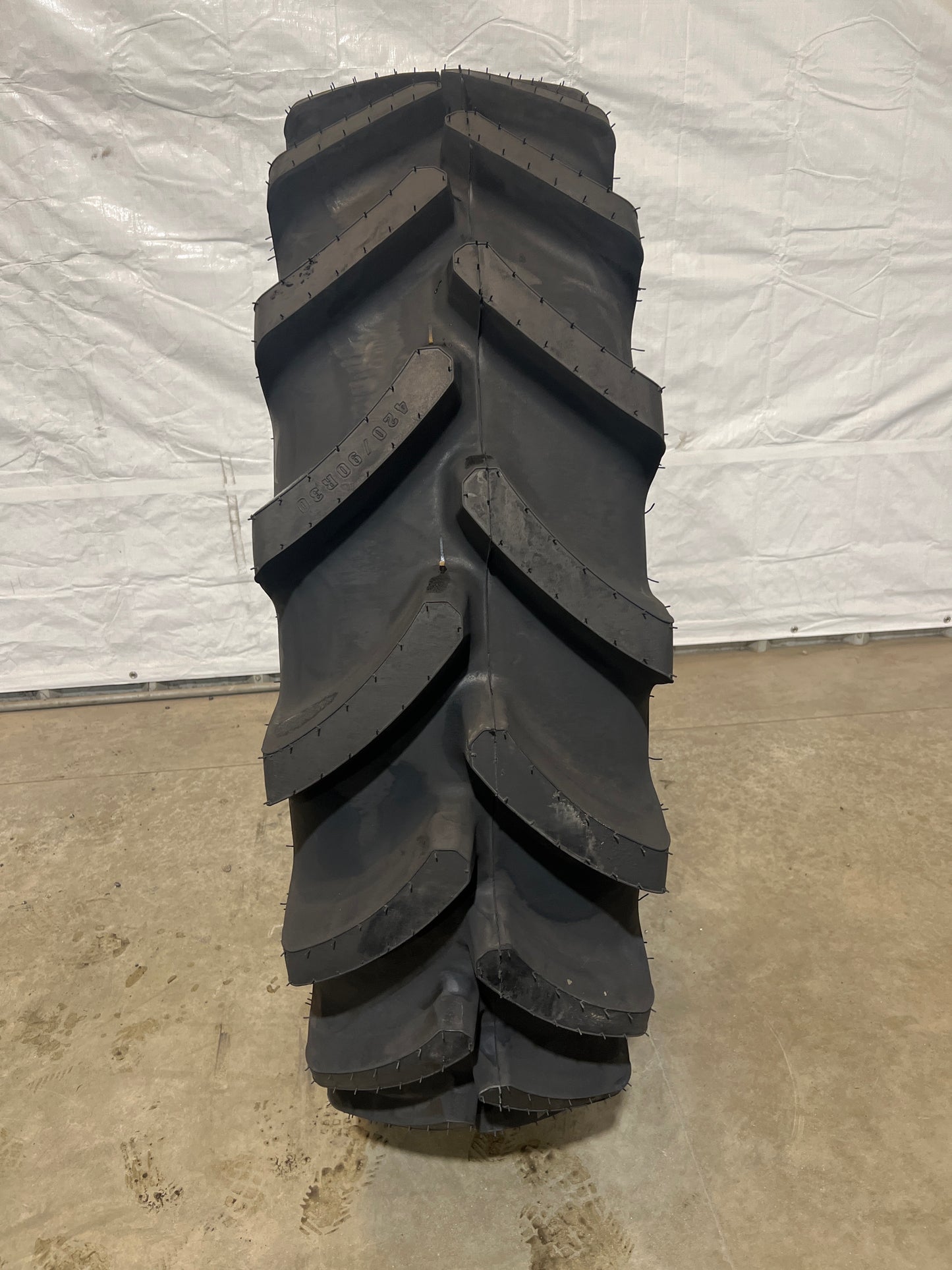 420/90R30 (16.9-30) Firestone Maxi Traction