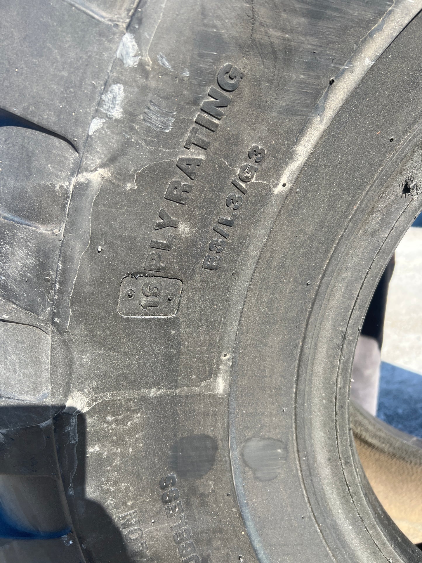 20.5-25 CAMSO LOADMASTER  16 PLY #8935