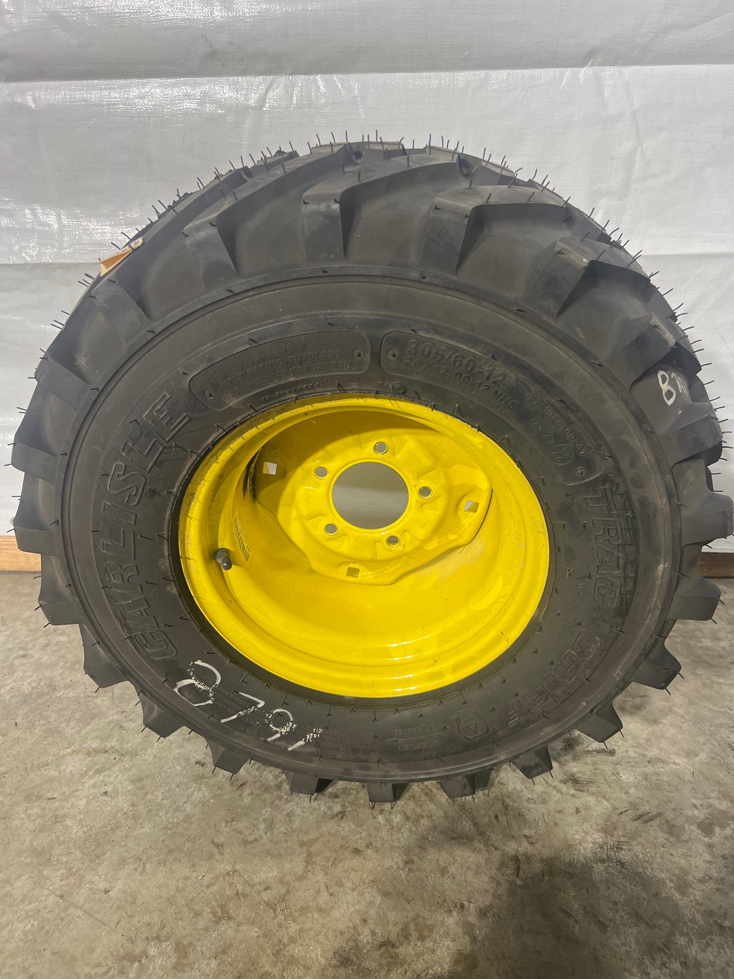 305/60-12 (26X12X12) CARLISLE TRAC CHIEF #8791