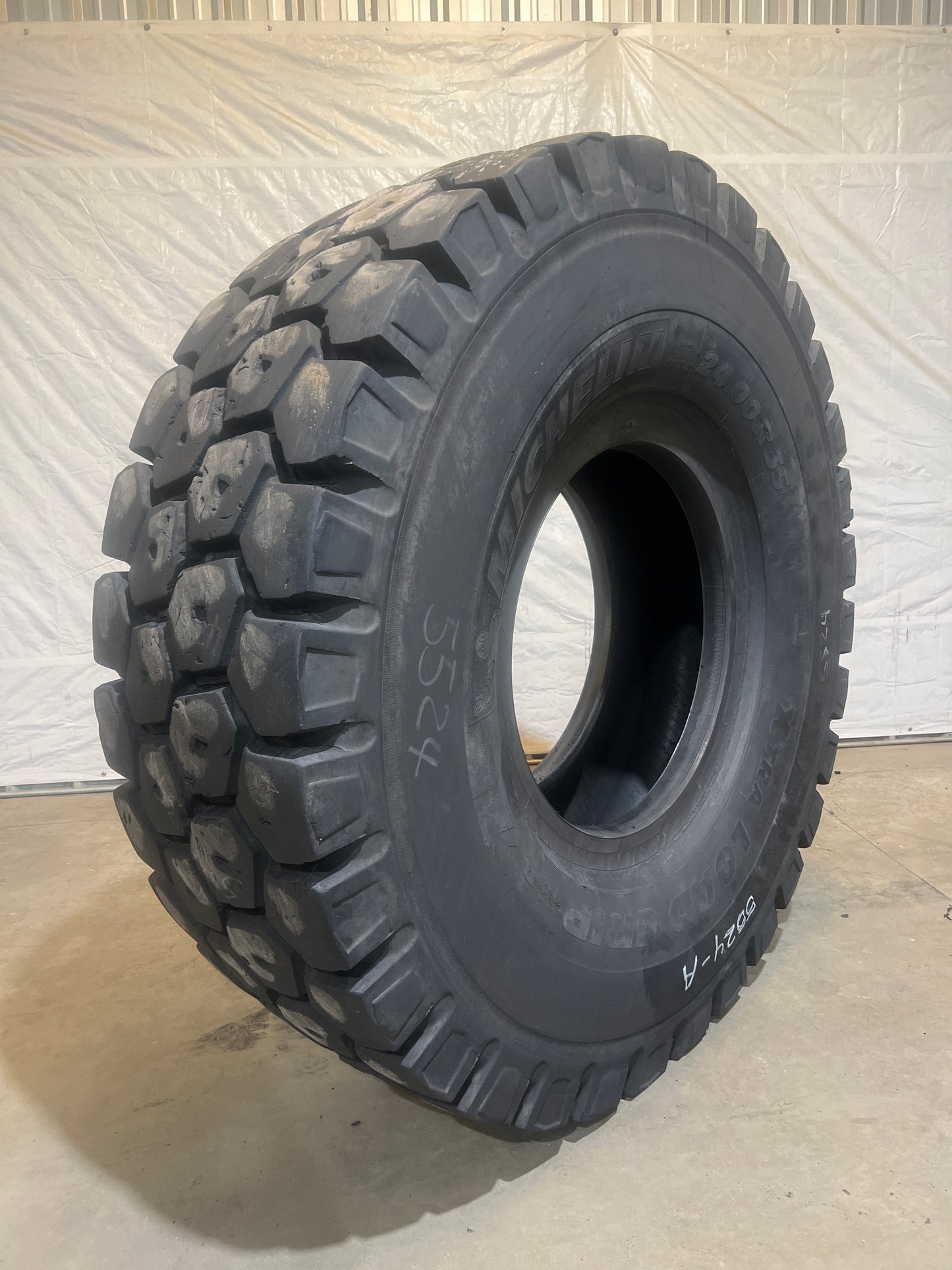 24.00R35 MICHELIN XTRA LOAD GRIP #5524-A