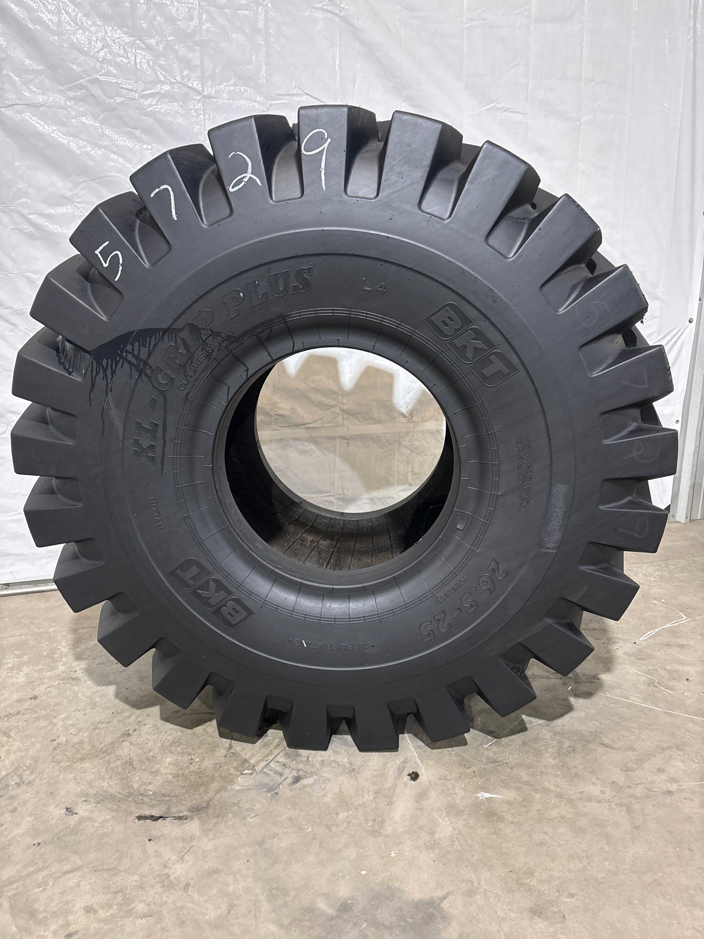 26.5-25 BKT XL-GRIP PLUS #5729