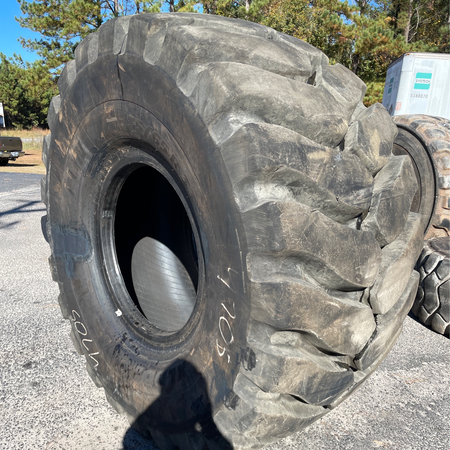 35/65R33 MICHELIN XLD D2 #4705