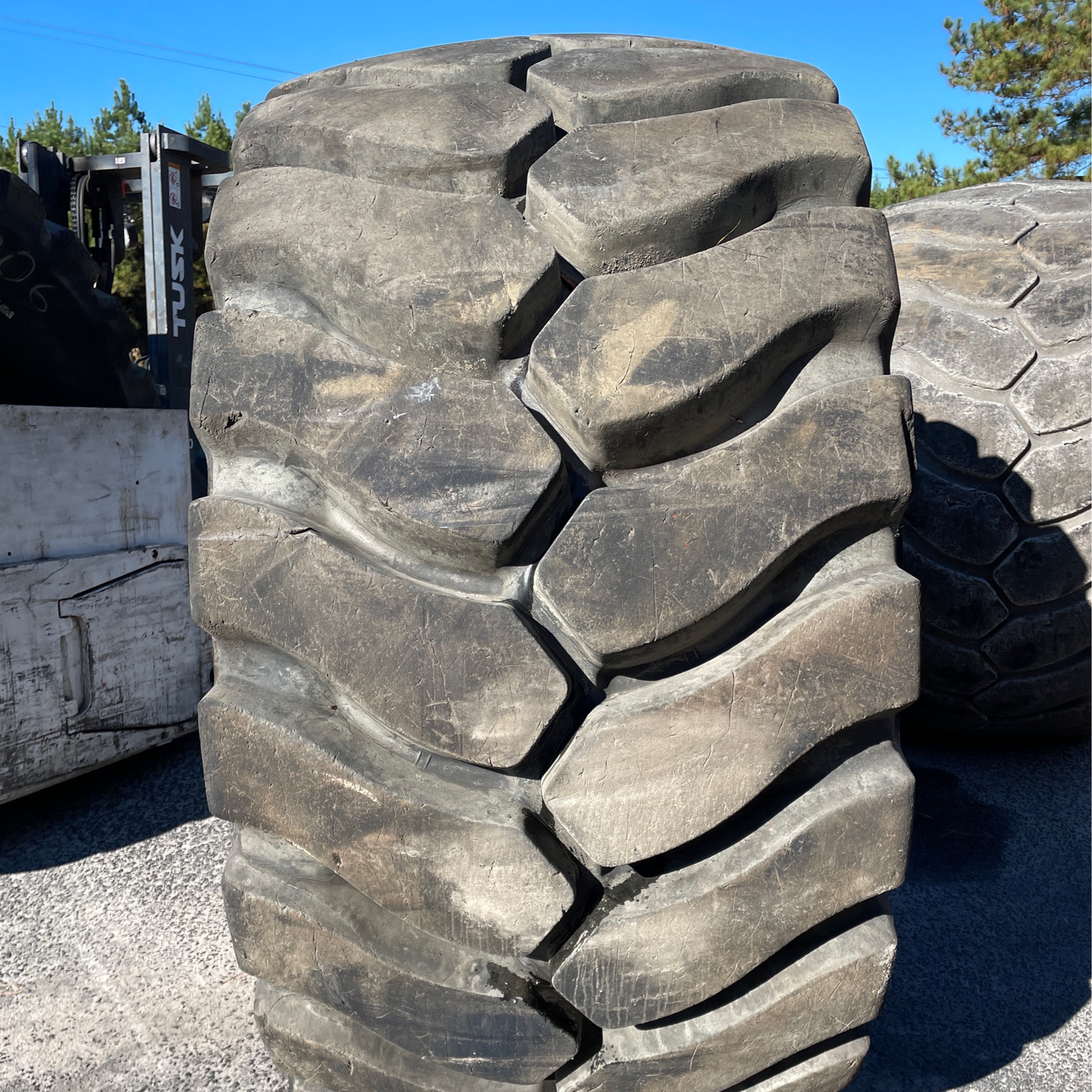 35/65R33 MICHELIN XLD D2 #4705