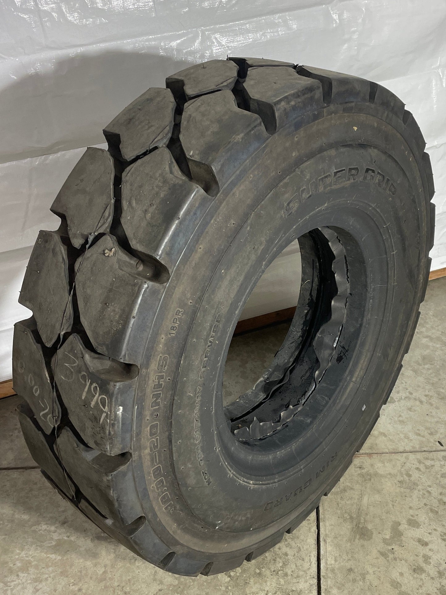 10.00-20 Supergrip Forklift #3999