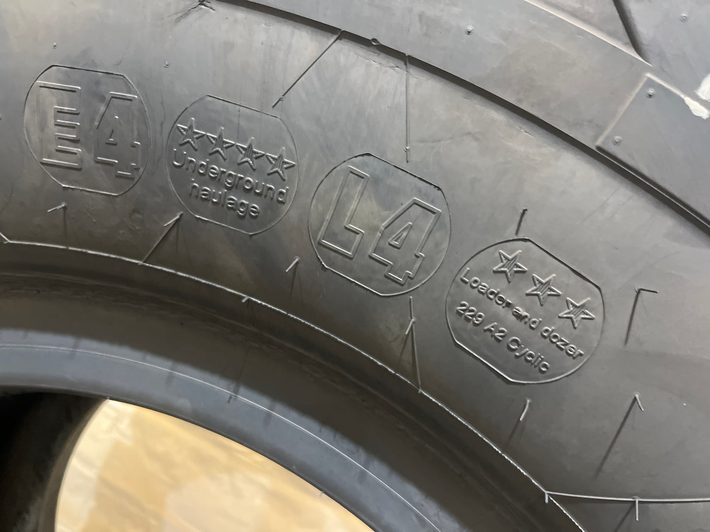 35/65R33 MICHELIN XTXL #7014