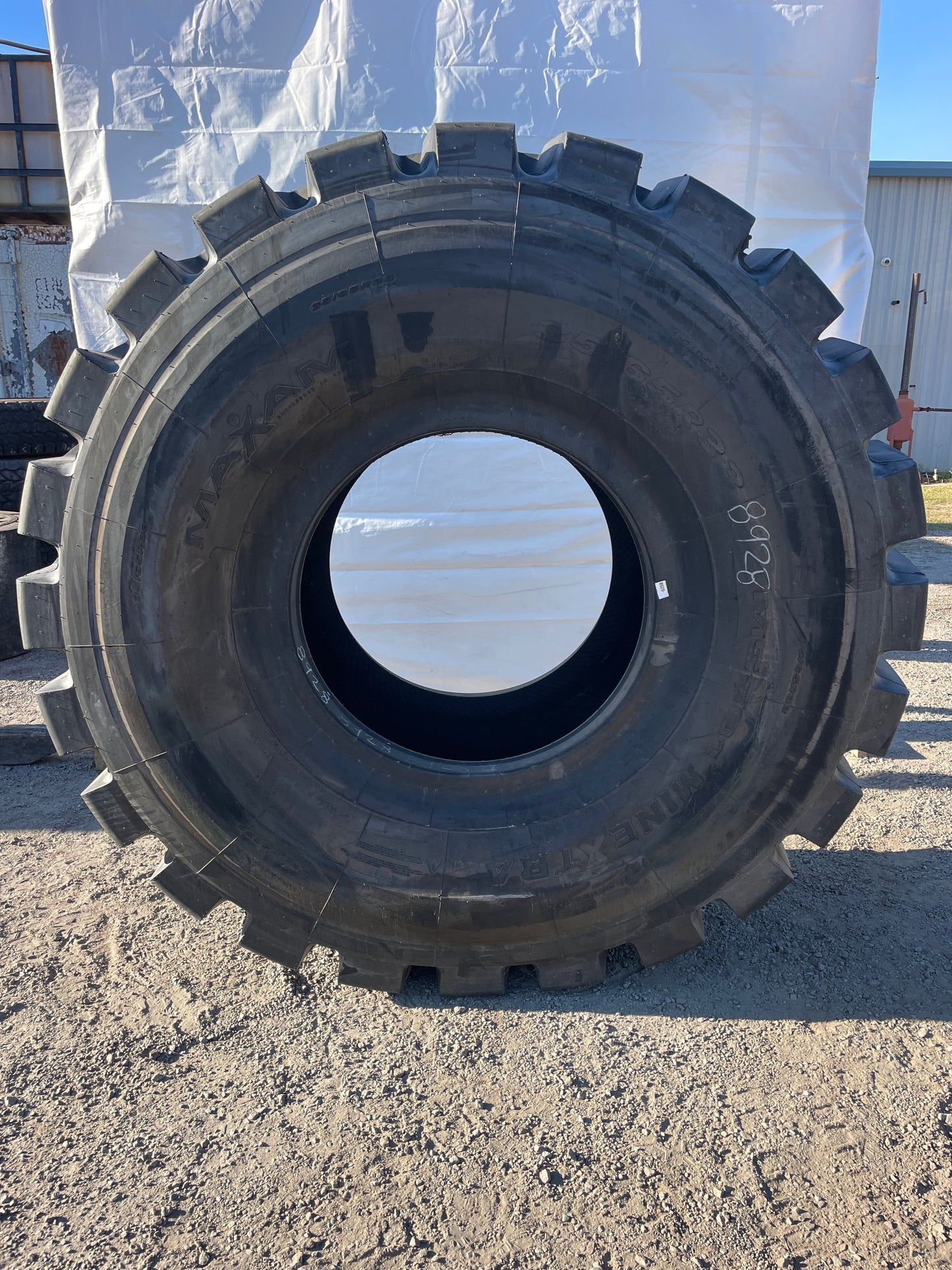 35/65R33 MAXAM MS 501 MINE XTRA L5