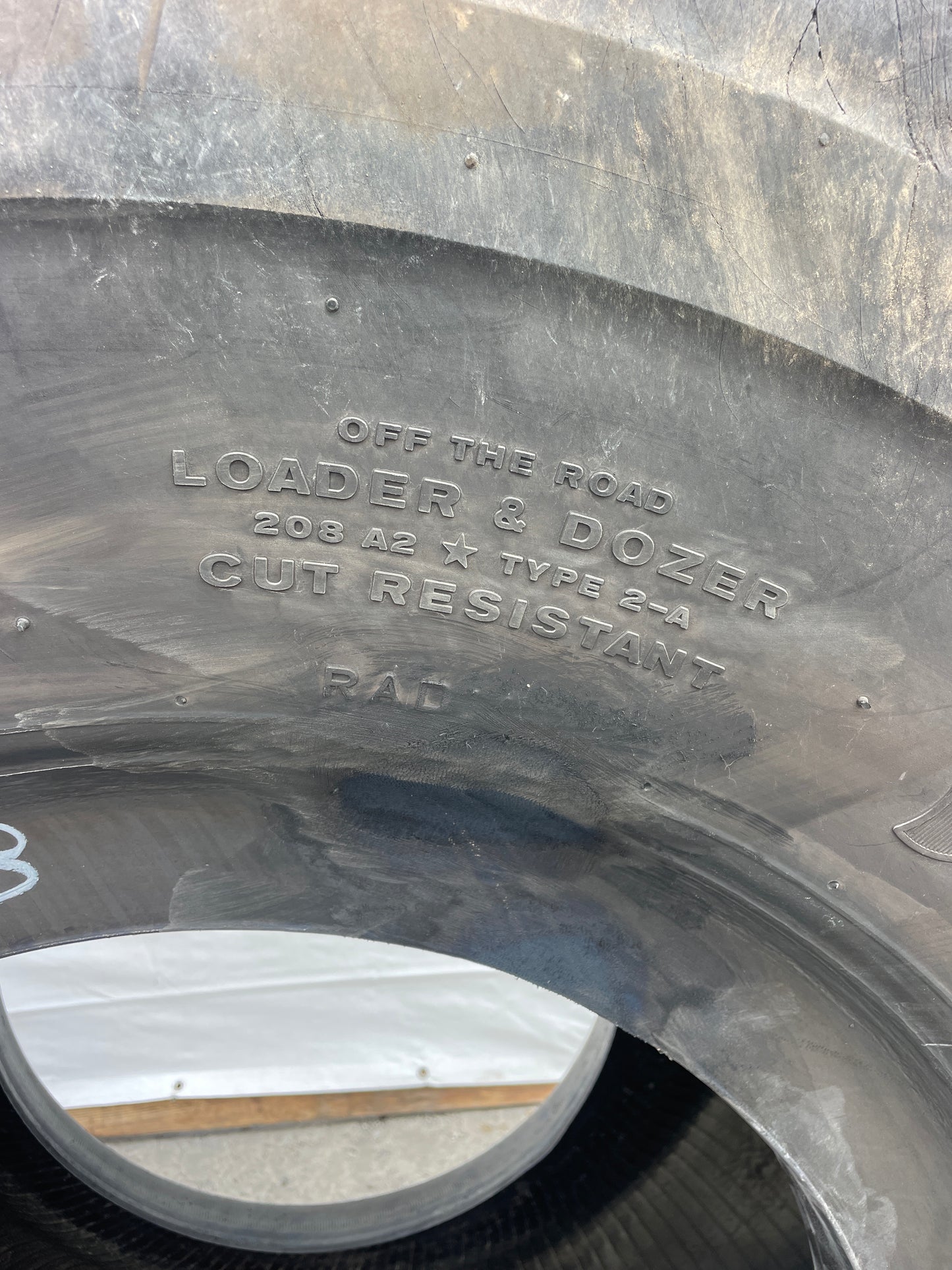 29.5R25 FIRESTONE VERSA BUILT DT #8913