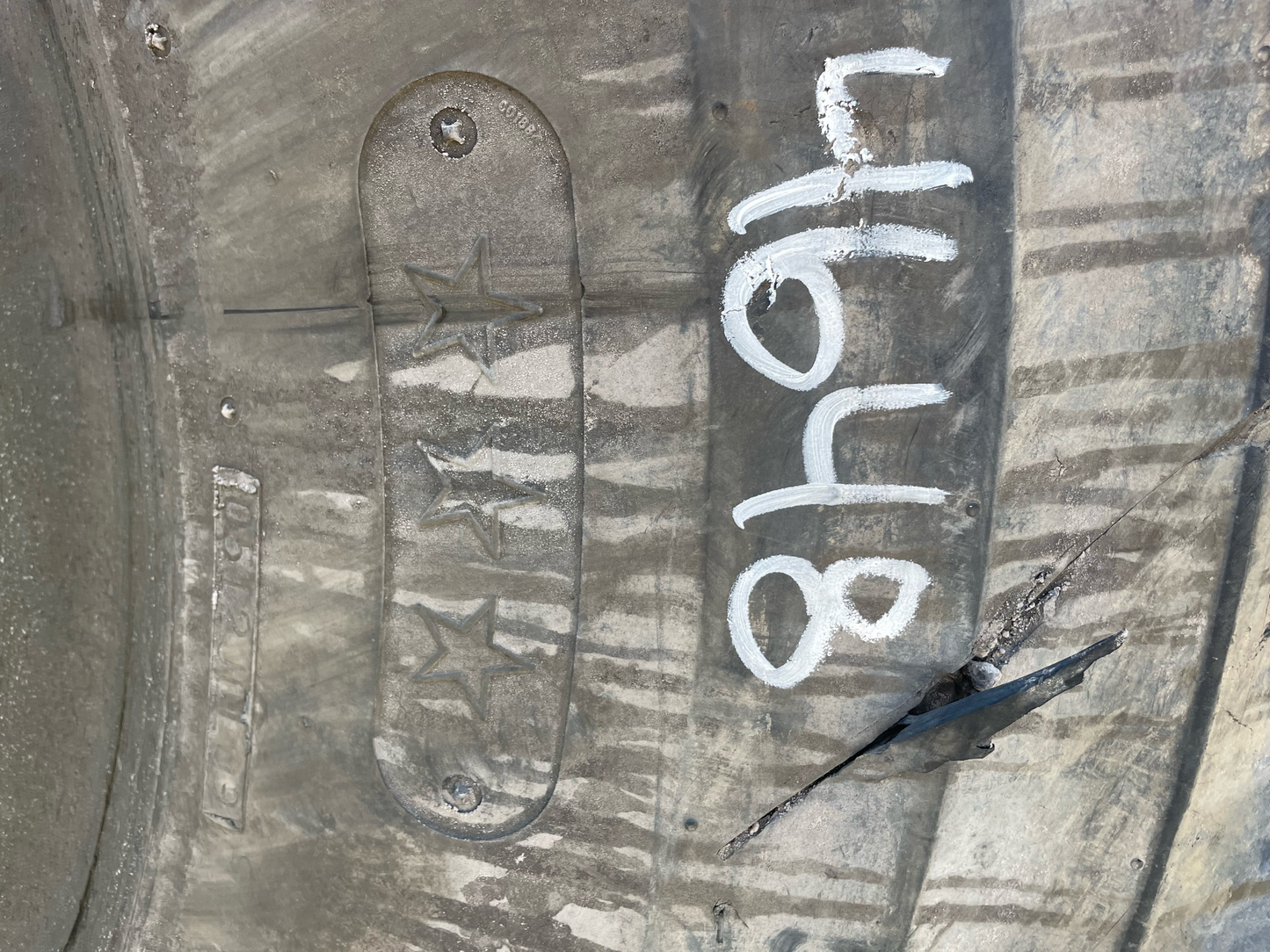 18.00R33  GOODYEAR RL-4B #4648