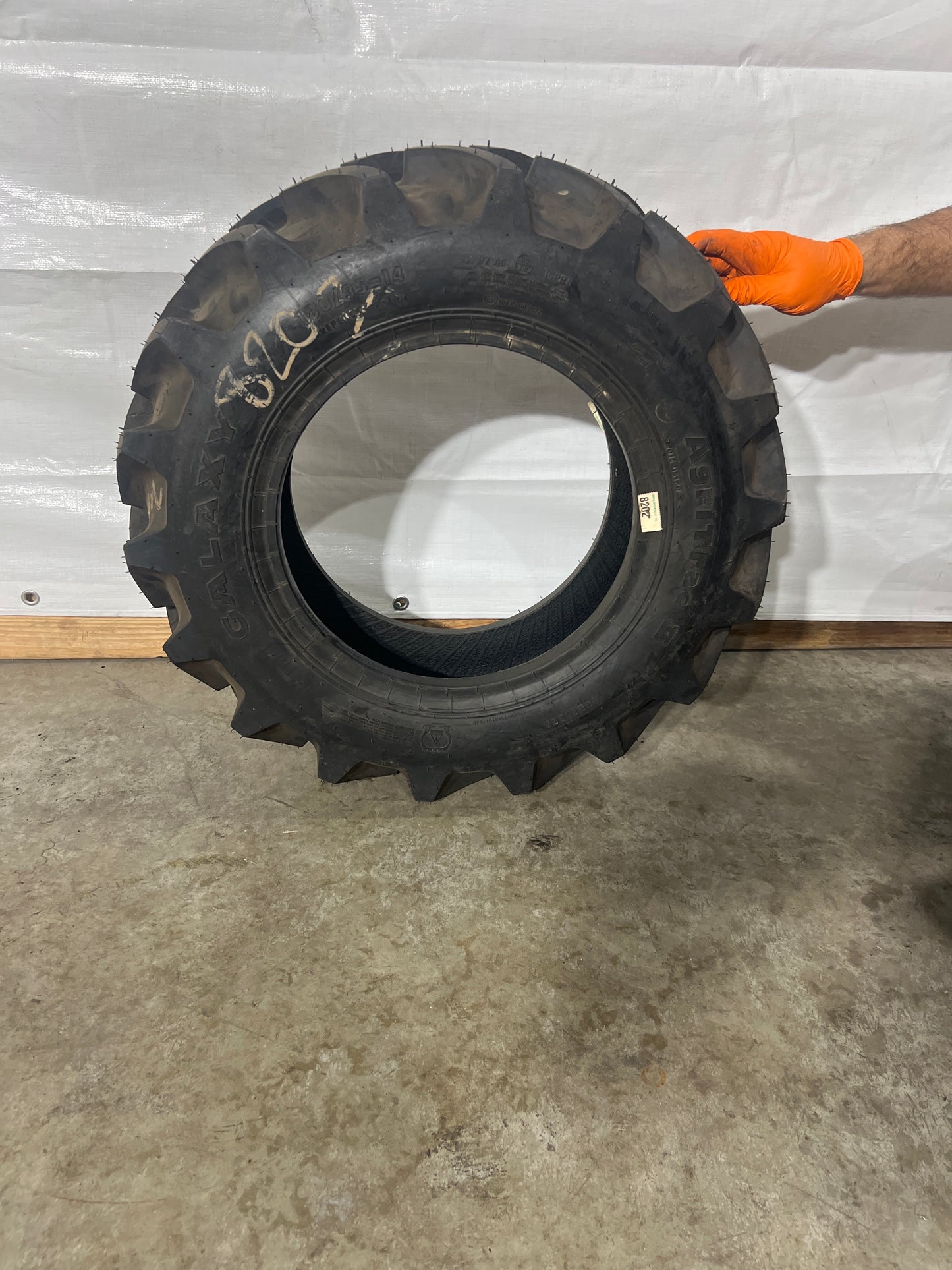 7-14 (180/95-14) GALAXY AGRI TRAC II #8202