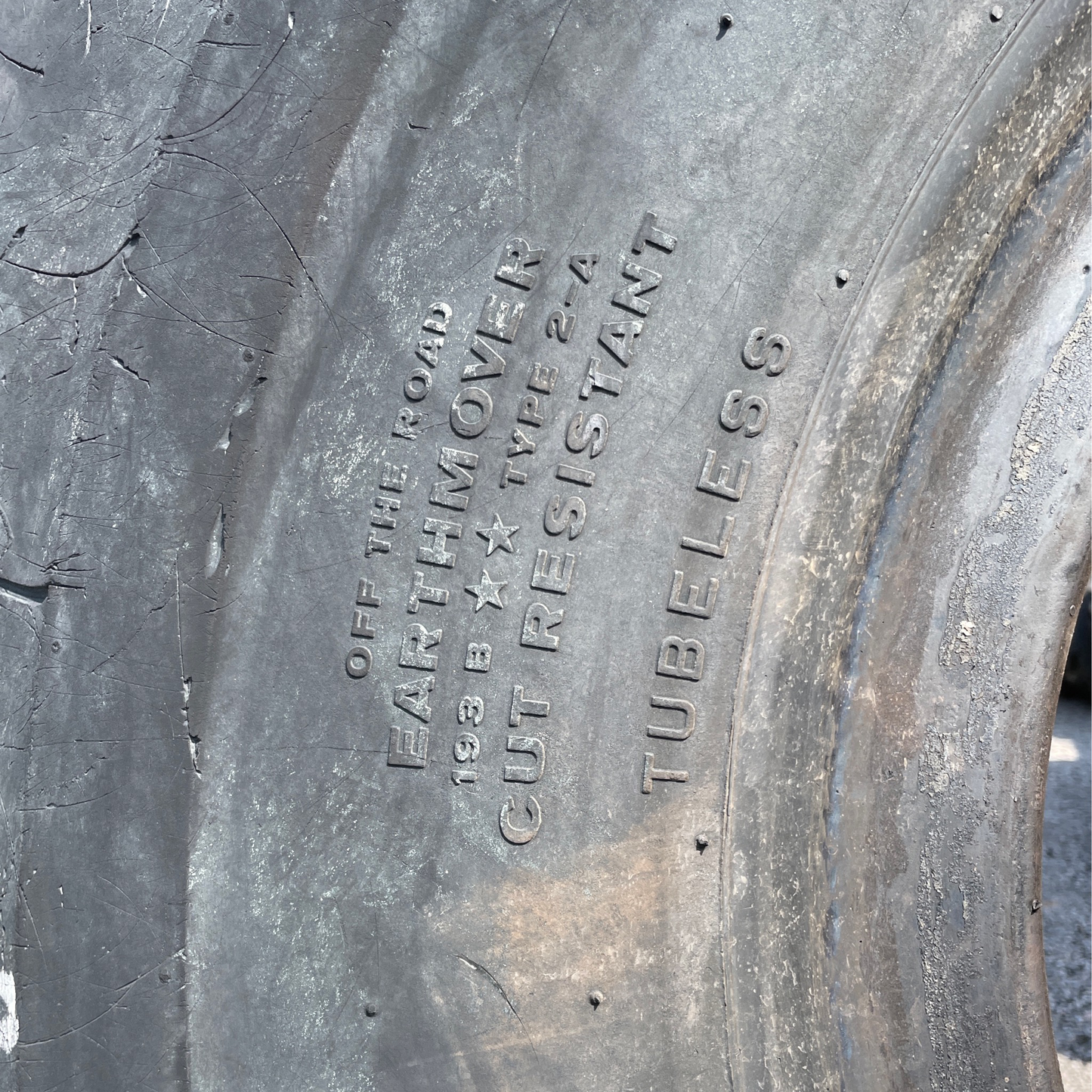 26.5R25 FIRESTONE VERSA BUILT AP #8296