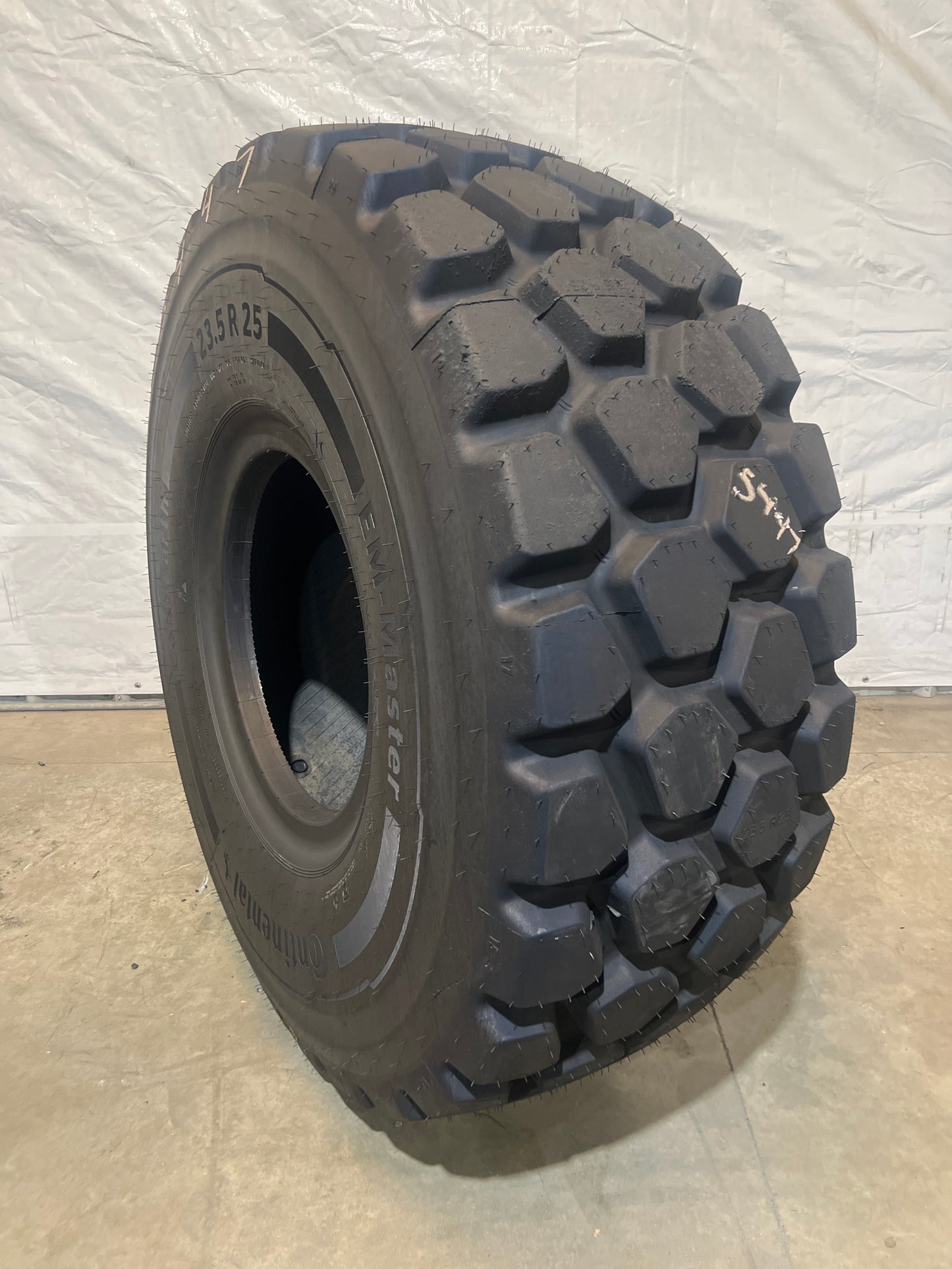 23.5R25 CONTINENTAL EM-MASTER #5447