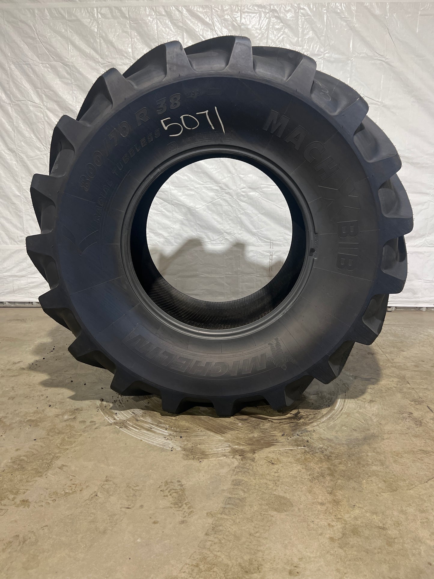 800/70R38 MICHELIN MACHXBIB #5071