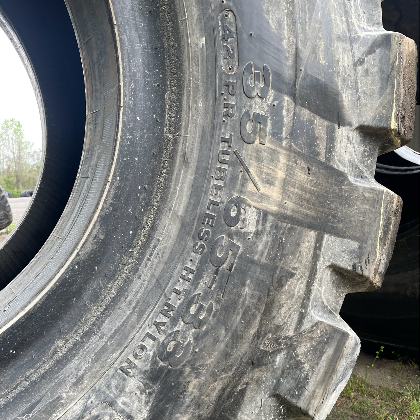 35/65R33 BRIDGESTONE V-STEEL D-LUG WIDE 65