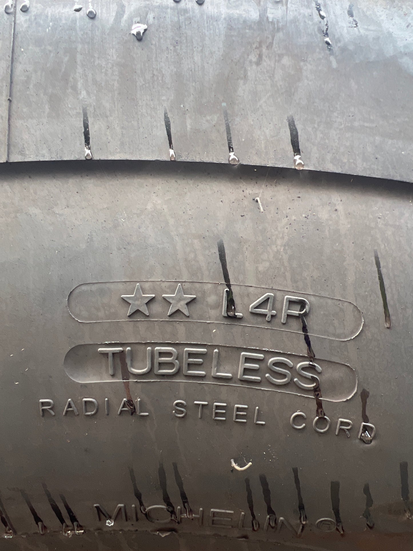 35/65R33 MICHELIN XLDD1 TL