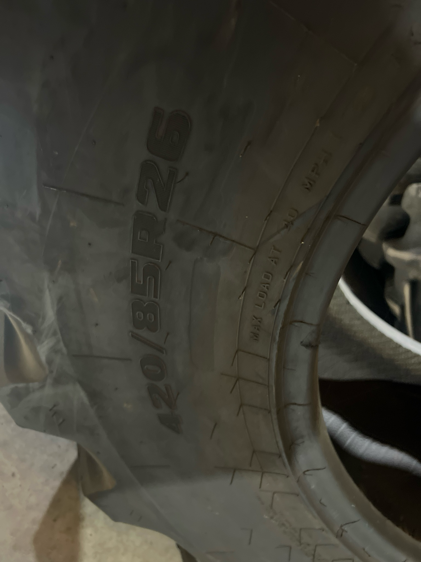 420/85R26 FIRESTONE MAXI TRACTION