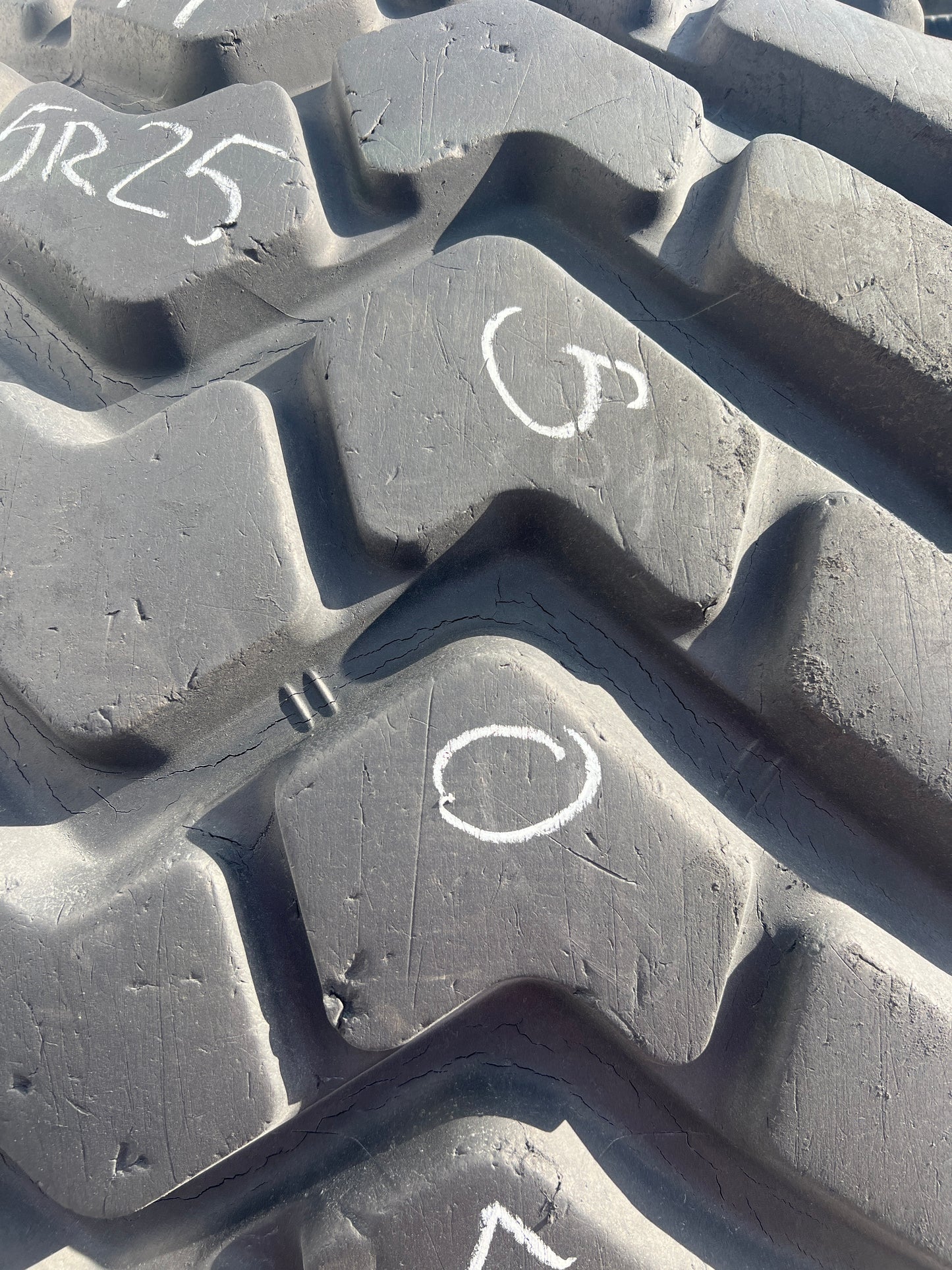 850/65R25 MICHELIN XAD 65 #5047