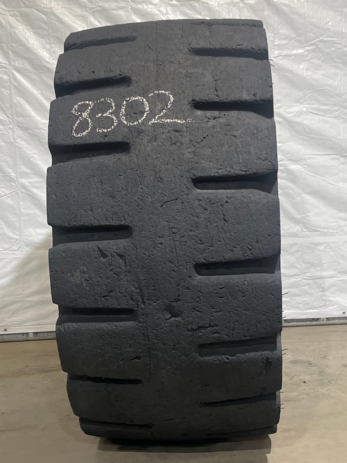 35/65R33 BRIDGESTONE V-STEEL D-LUG (VSDL) #8302