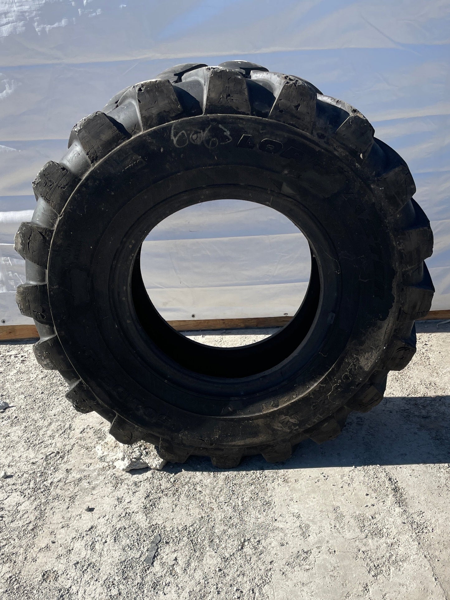 20.5-25 SOLIDEAL LOADMASTER