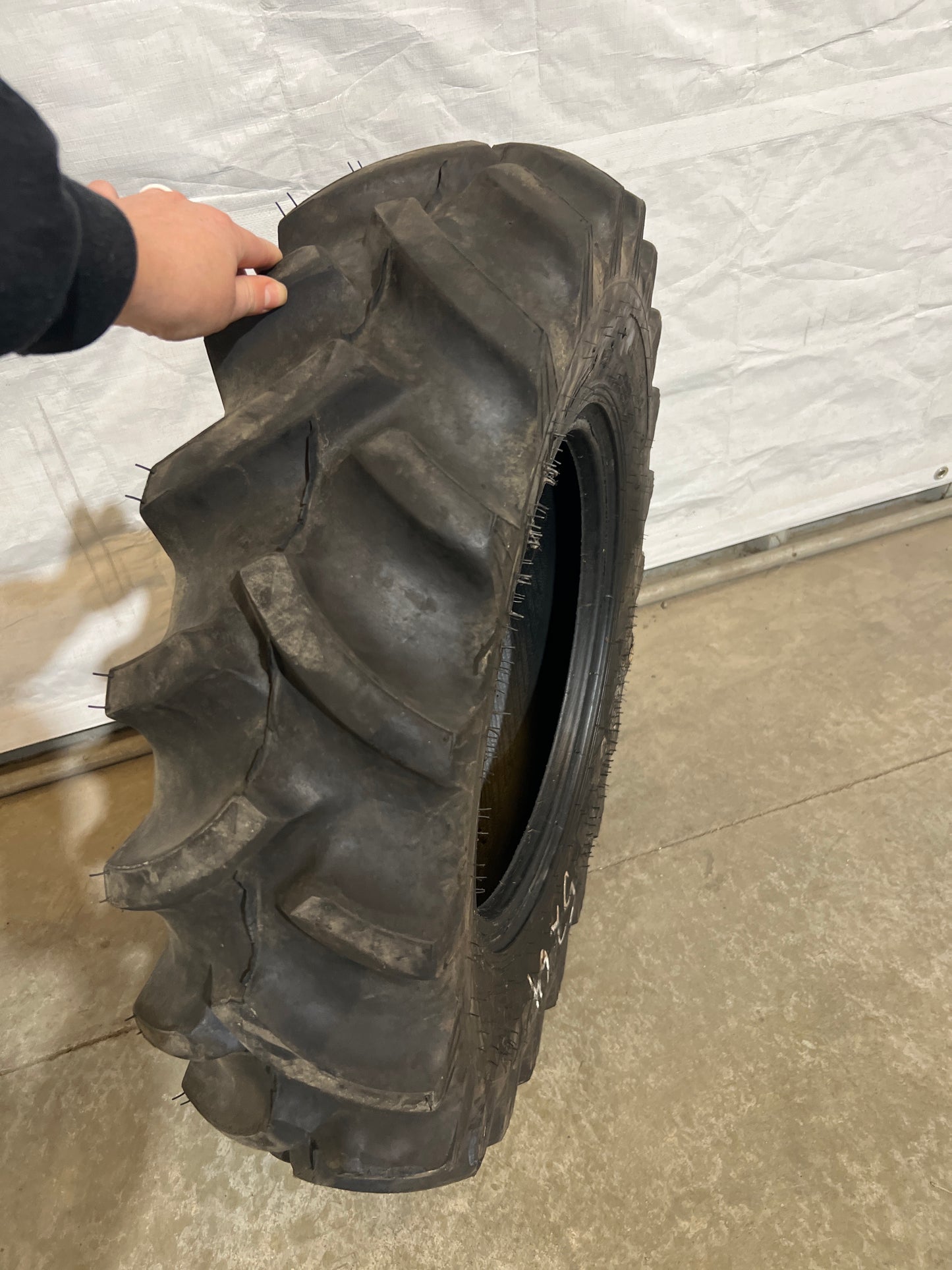 8-16 Titan HI-TRACTION LUG TL #5264
