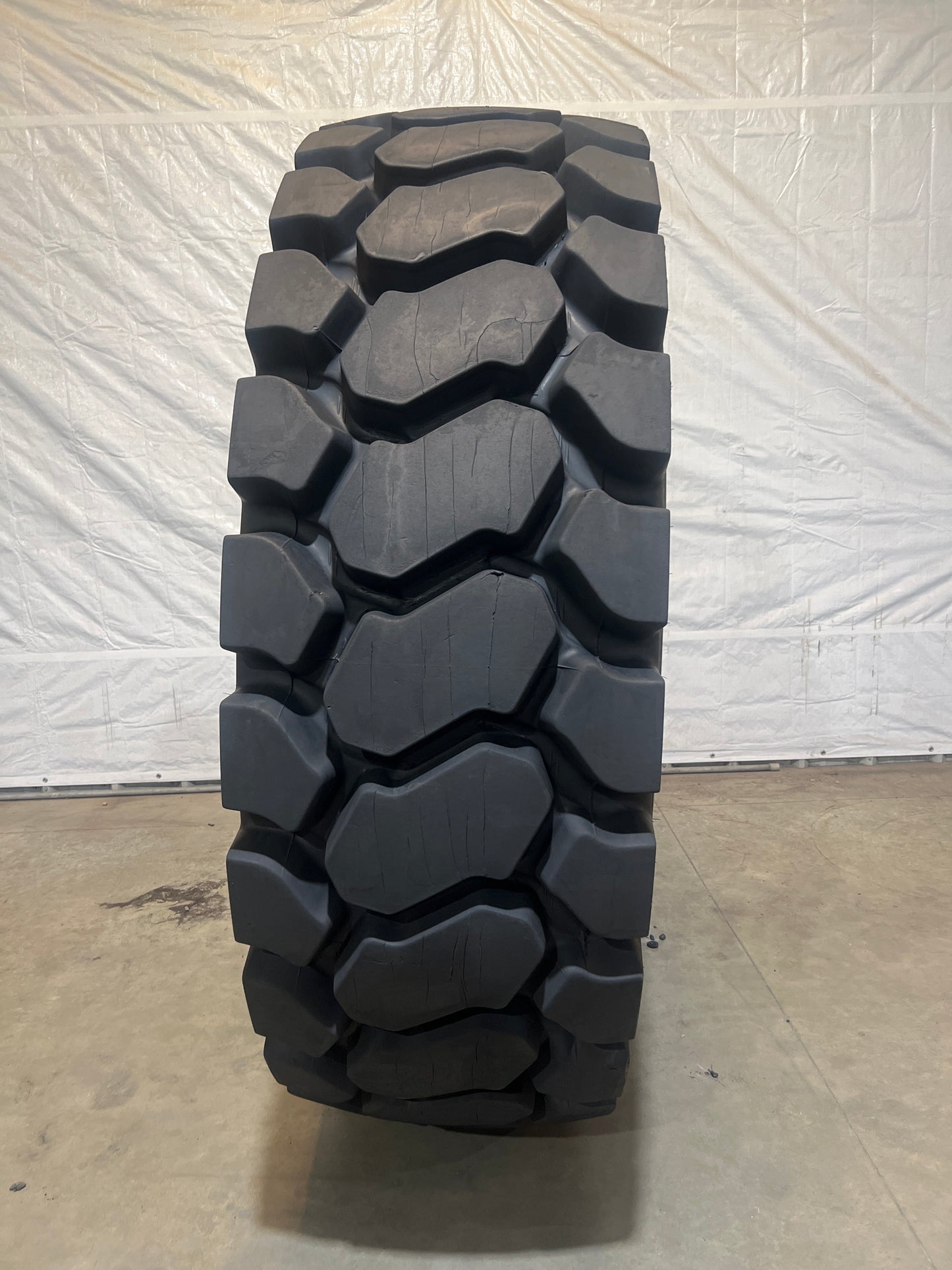 24.00R35 GOODYEAR UNISTEEL RT-4A+ #5238