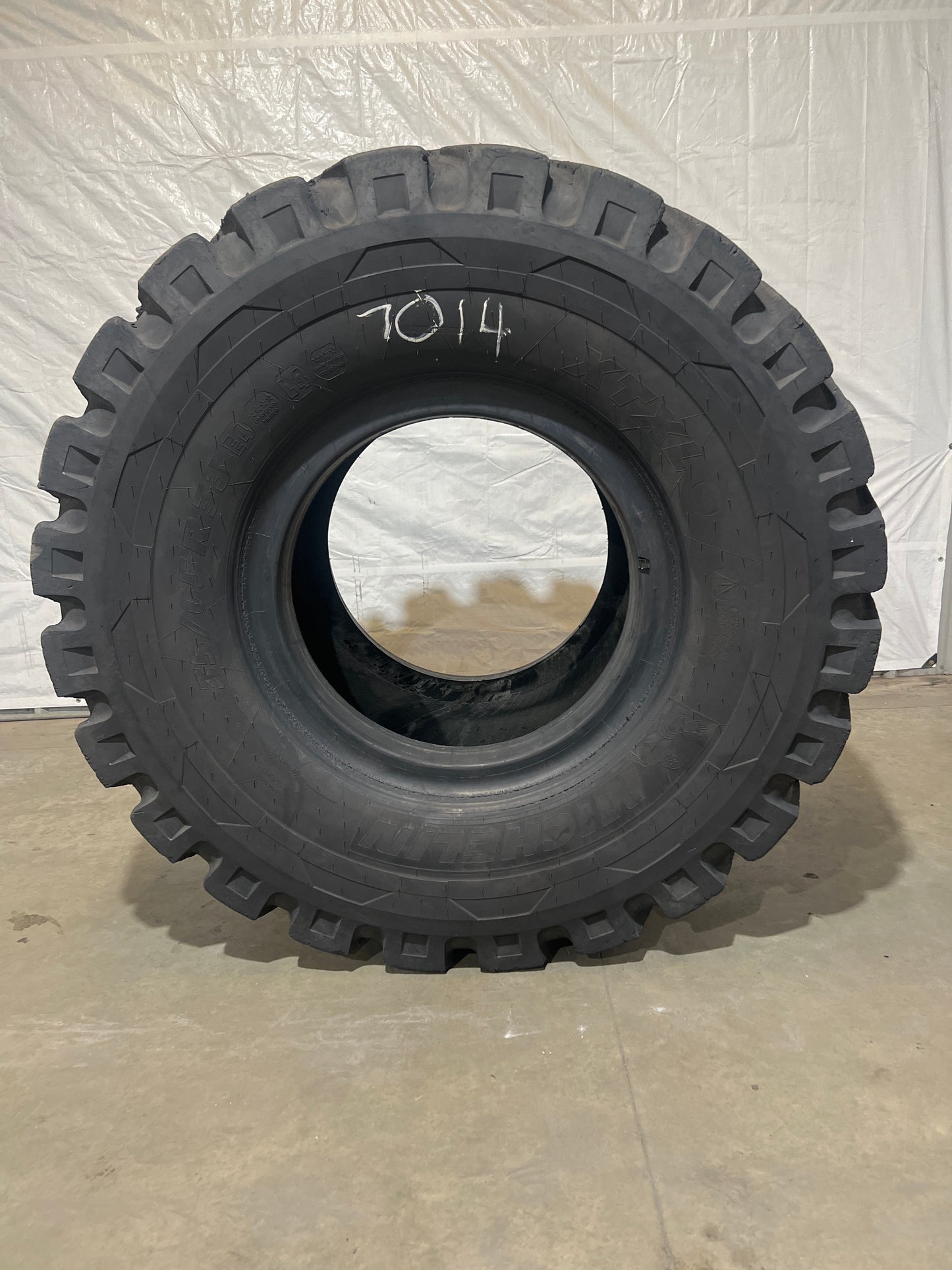 35/65R33 MICHELIN XTXL #7014