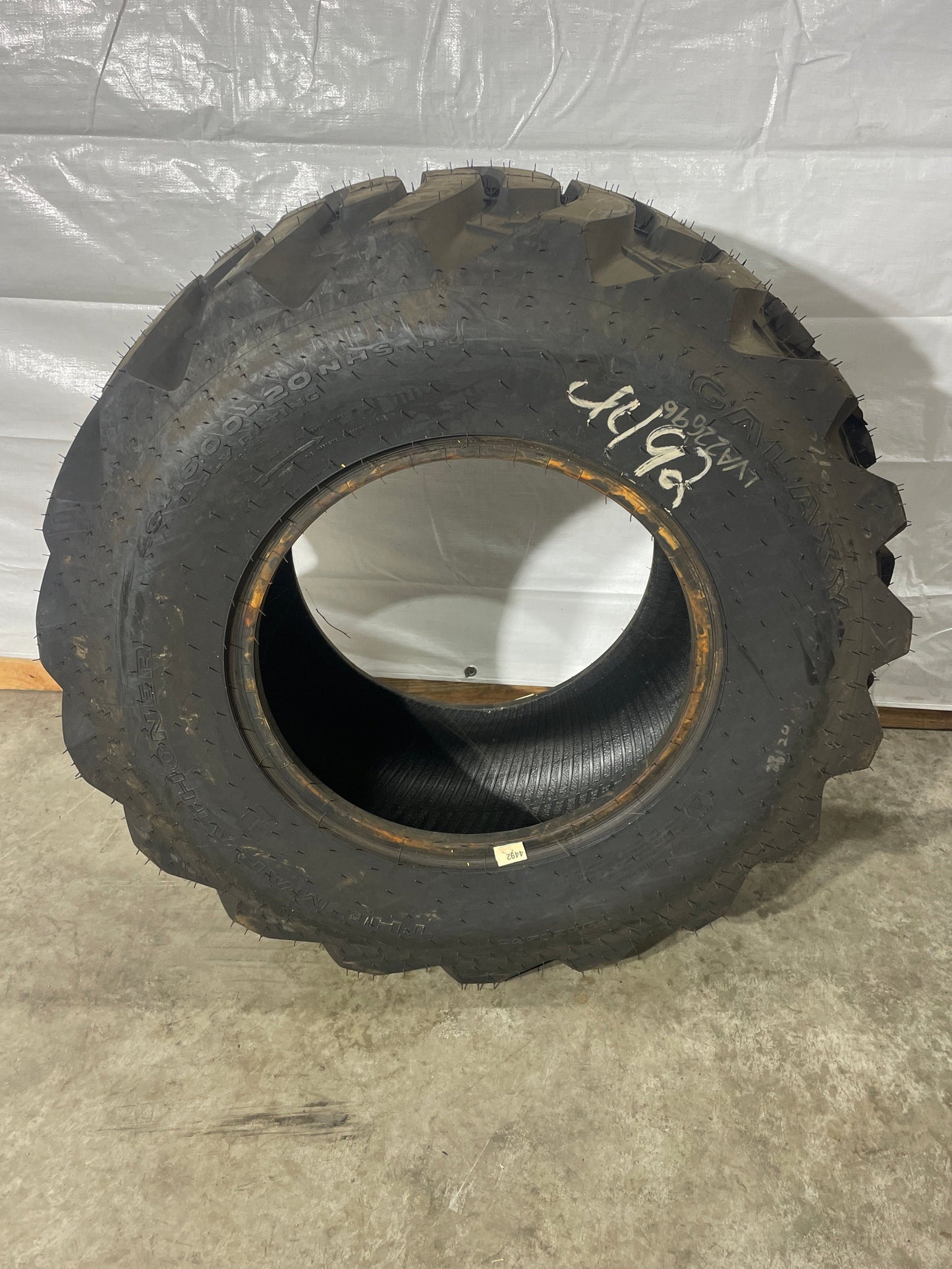 43x16.00-20 GALAXY THE MARATHONER