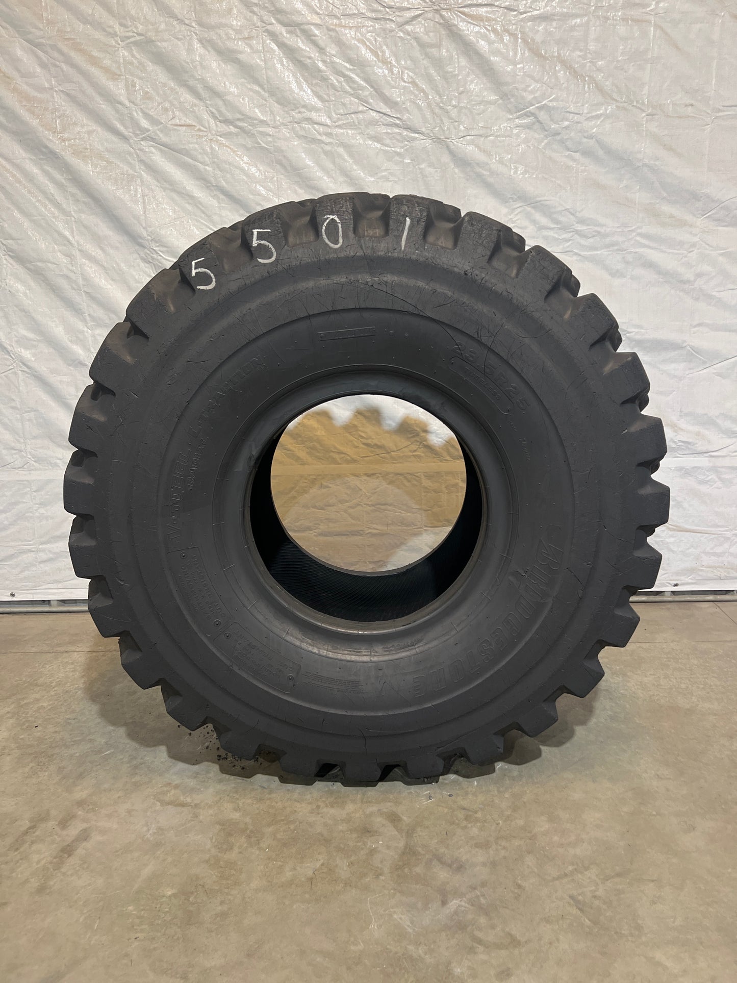 23.5R25 BRIDGESTONE V-STEEL L-TRACTION #5501