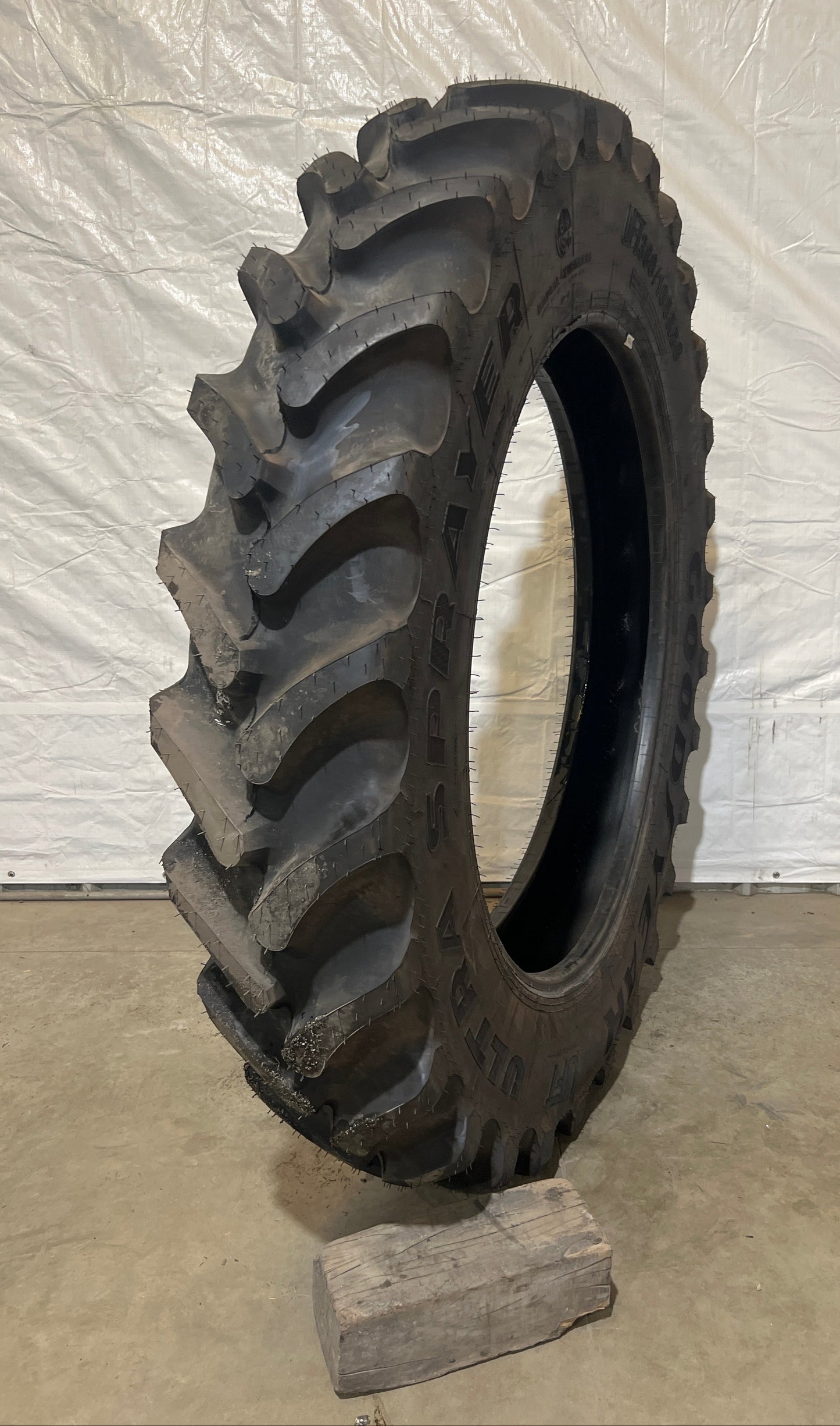 VFT380/105R50 GOODYEAR VFT ULTRA SPRAYER