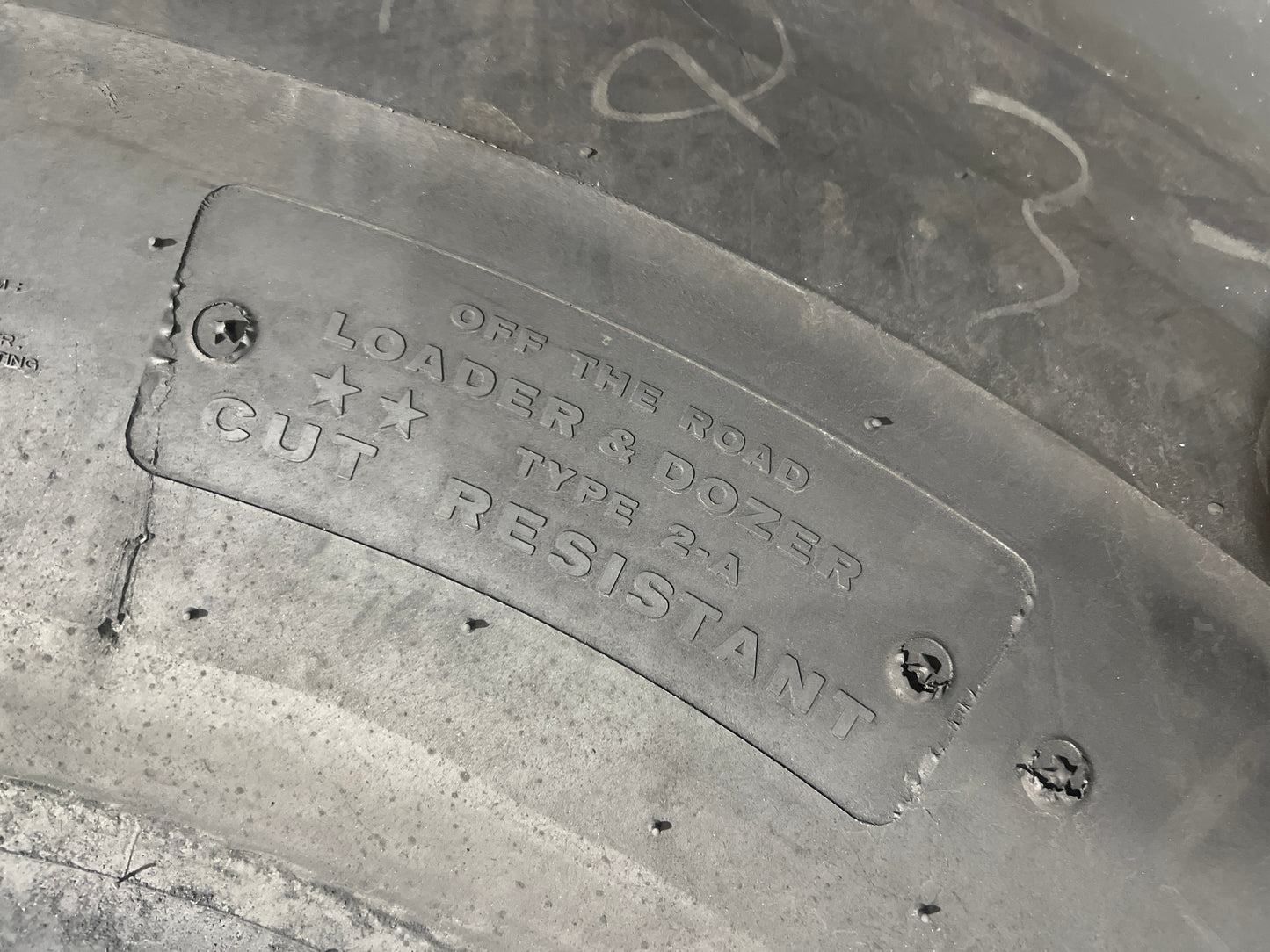 29.5R29 BRIDGESTONE V-STEEL N-TRACTION #4237