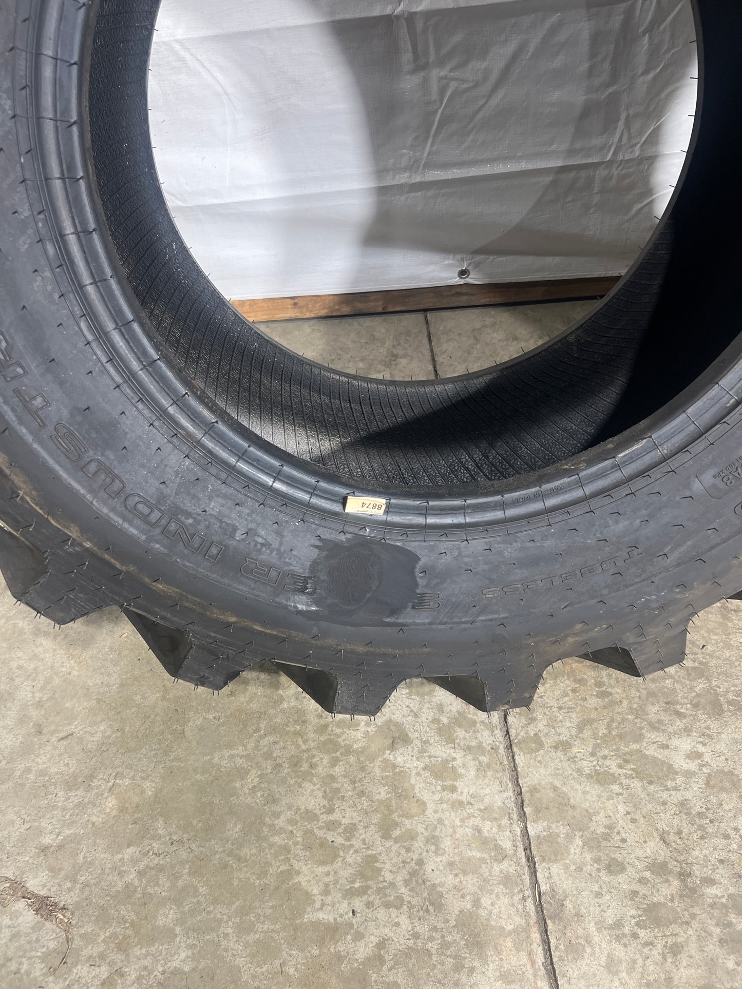 440/80-24 (16.9-24) GALAXY SUPER INDUSTRIAL LUG #8874