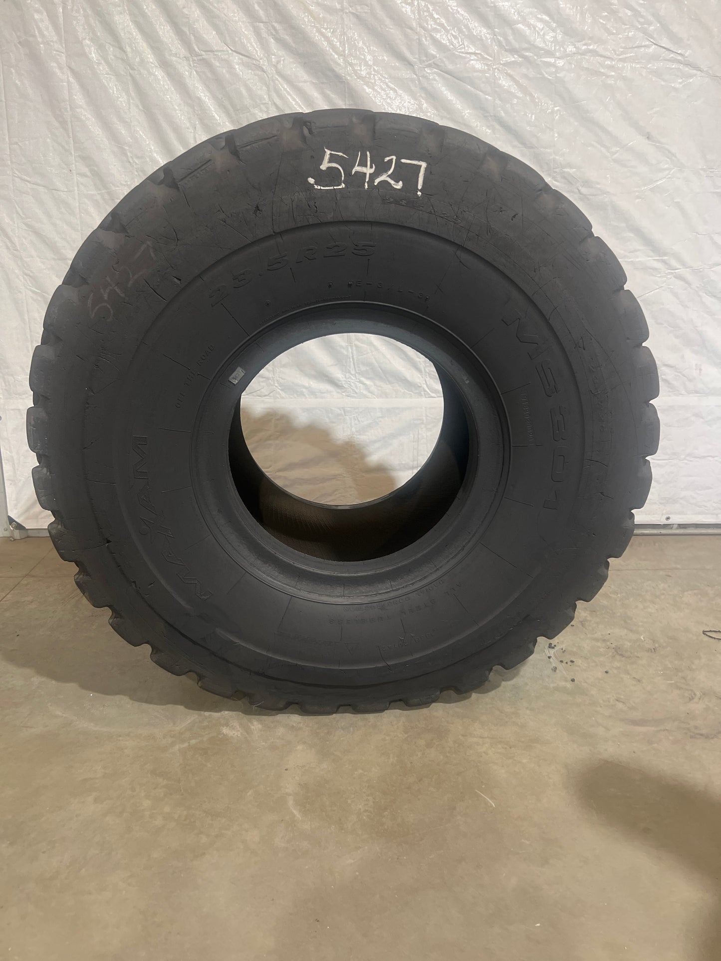 23.5R25 MAXAM MS301 #5427