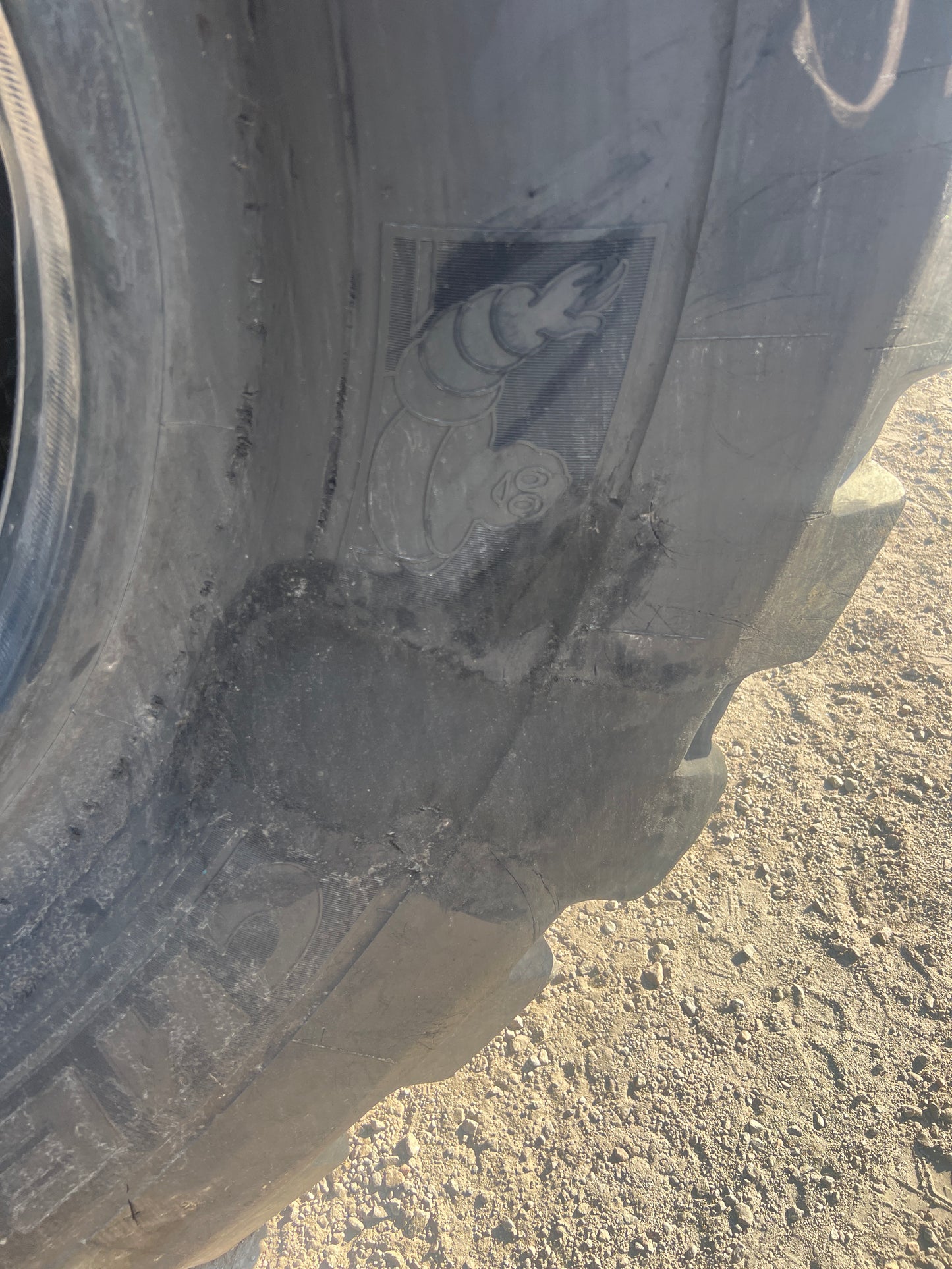 35/65R33 MICHELIN XLD D2 #4705