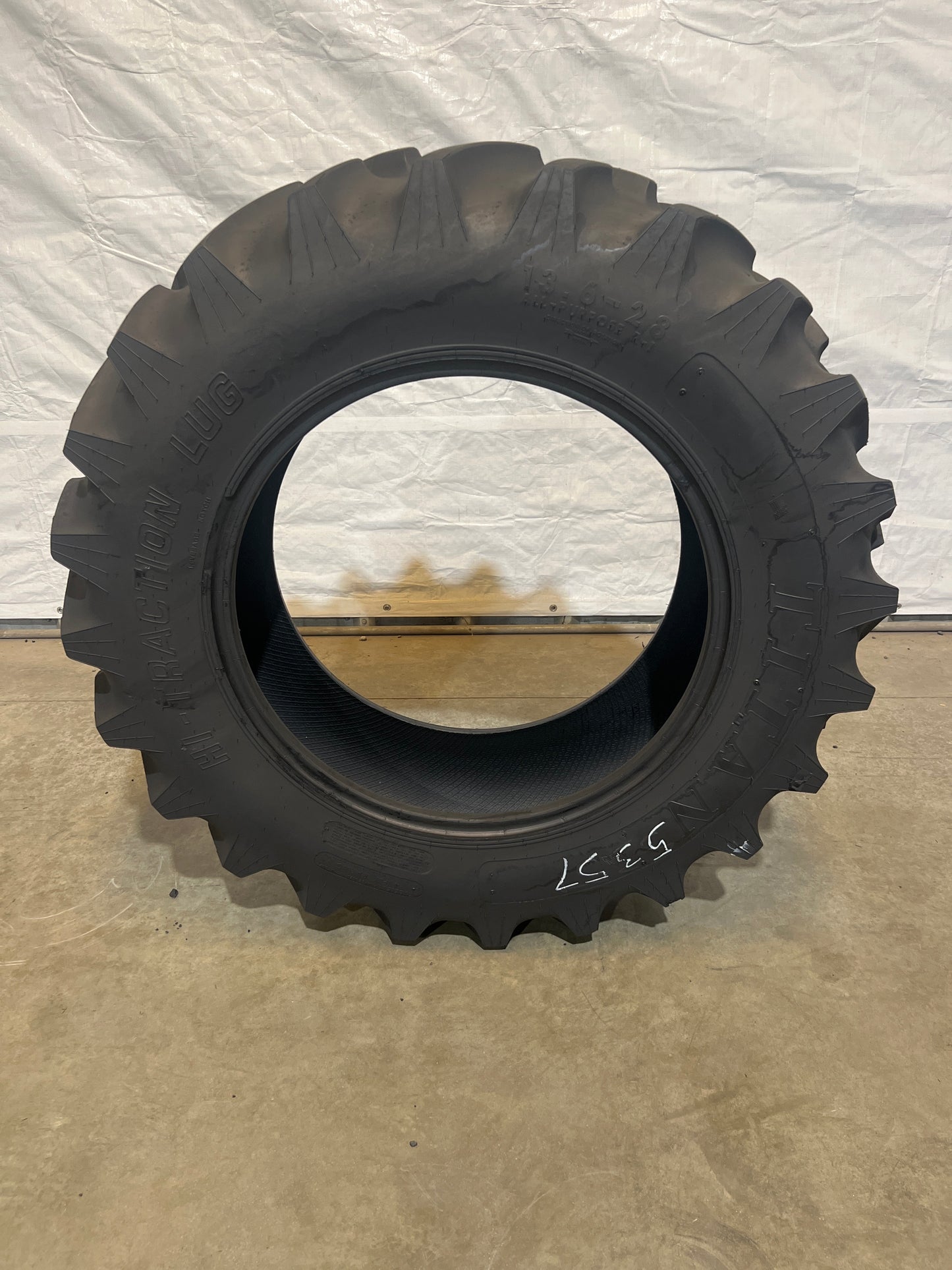 13.6-28 TITAN HI TRACTION LUG