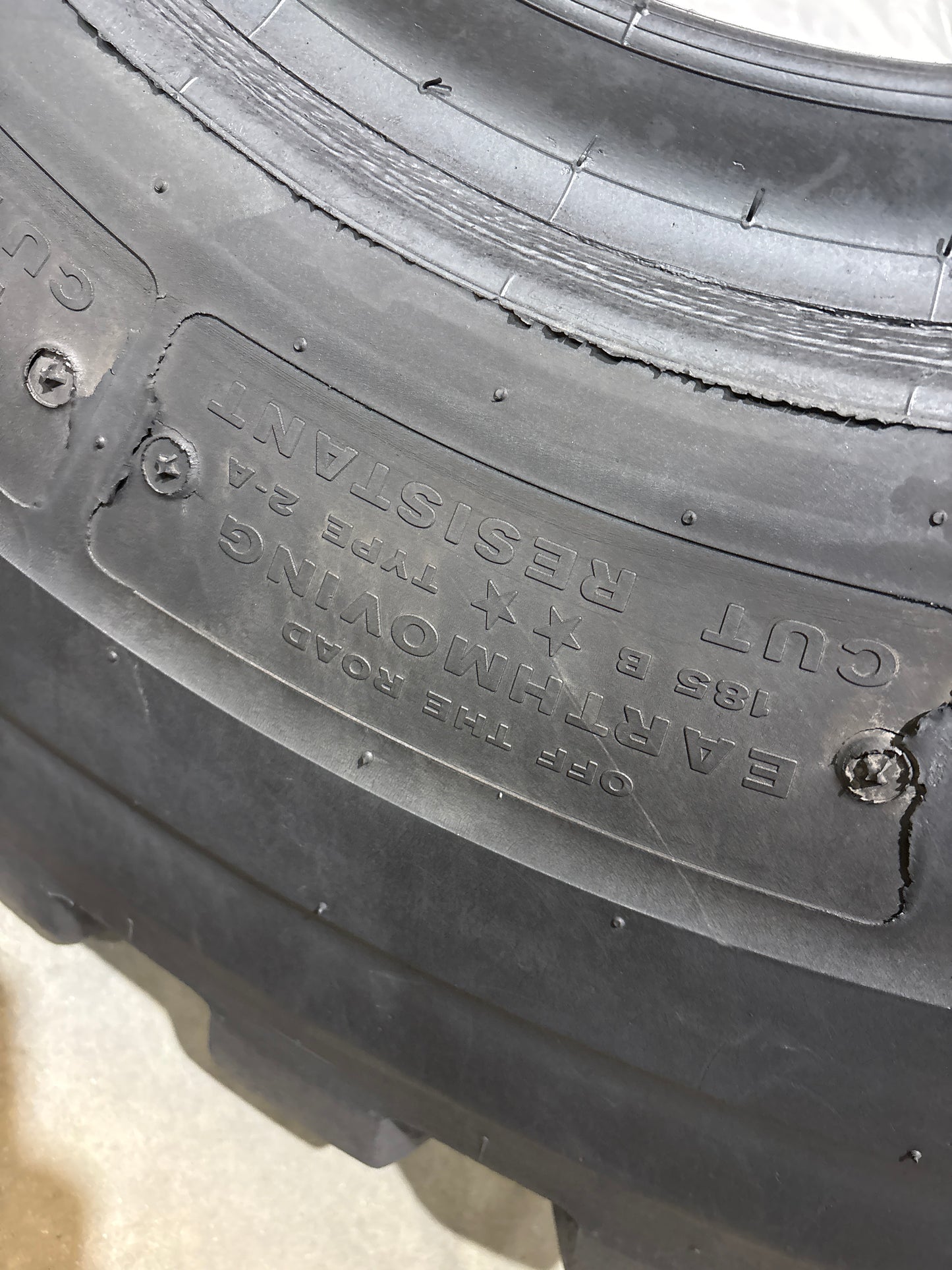23.5R25 BRIDGESTONE V-STEEL L-TRACTION #5763