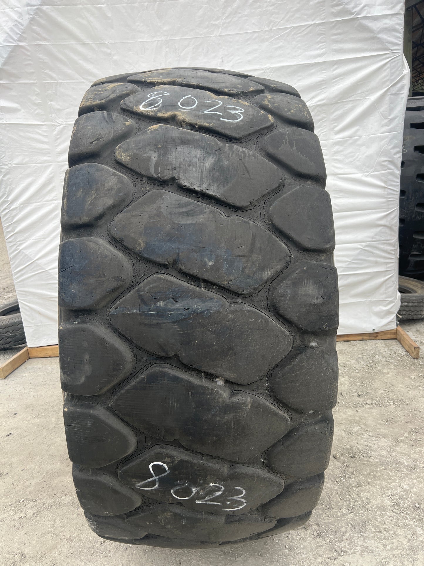 29.5R25 BRIDGESTONE V-STEEL M-TRACTION (VMT)