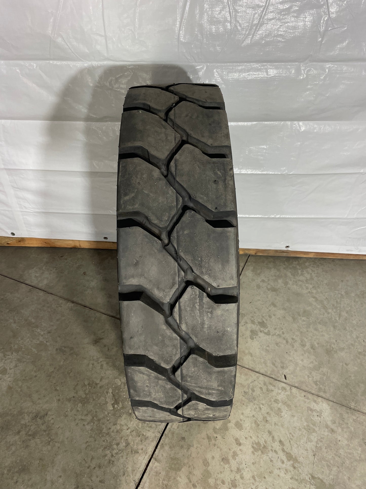 10.00-20 Supergrip Forklift #3999