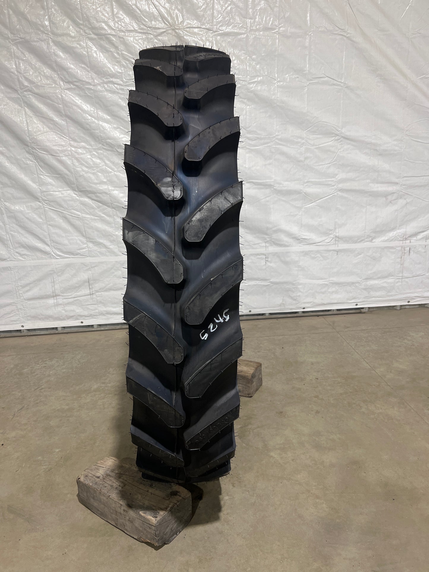 380/90R46 (14.9R46) FIRESTONE RADIAL ALL TRACTION RC