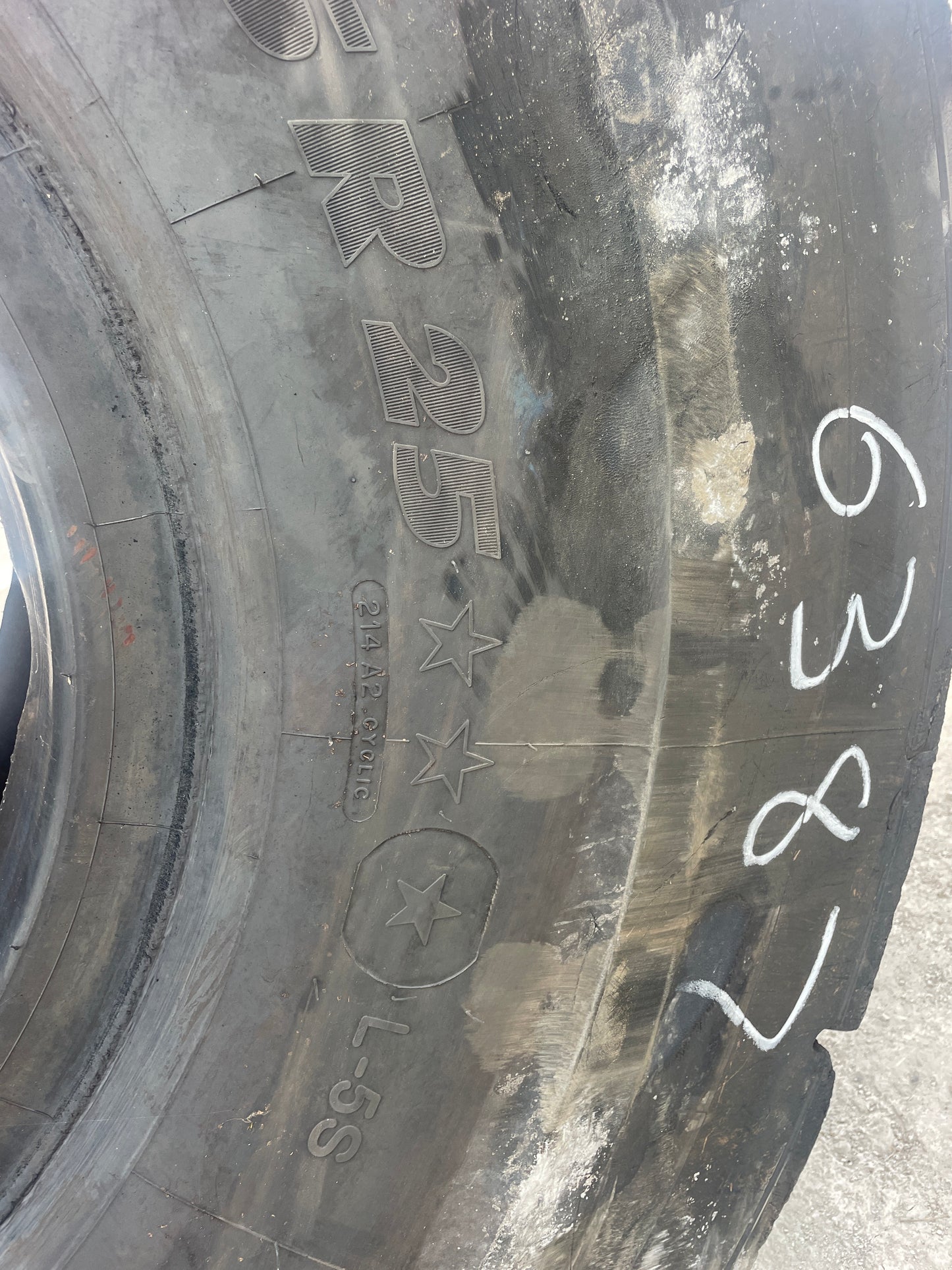 26.5R25 MICHELIN XSM D2+ SMOOTH #6387