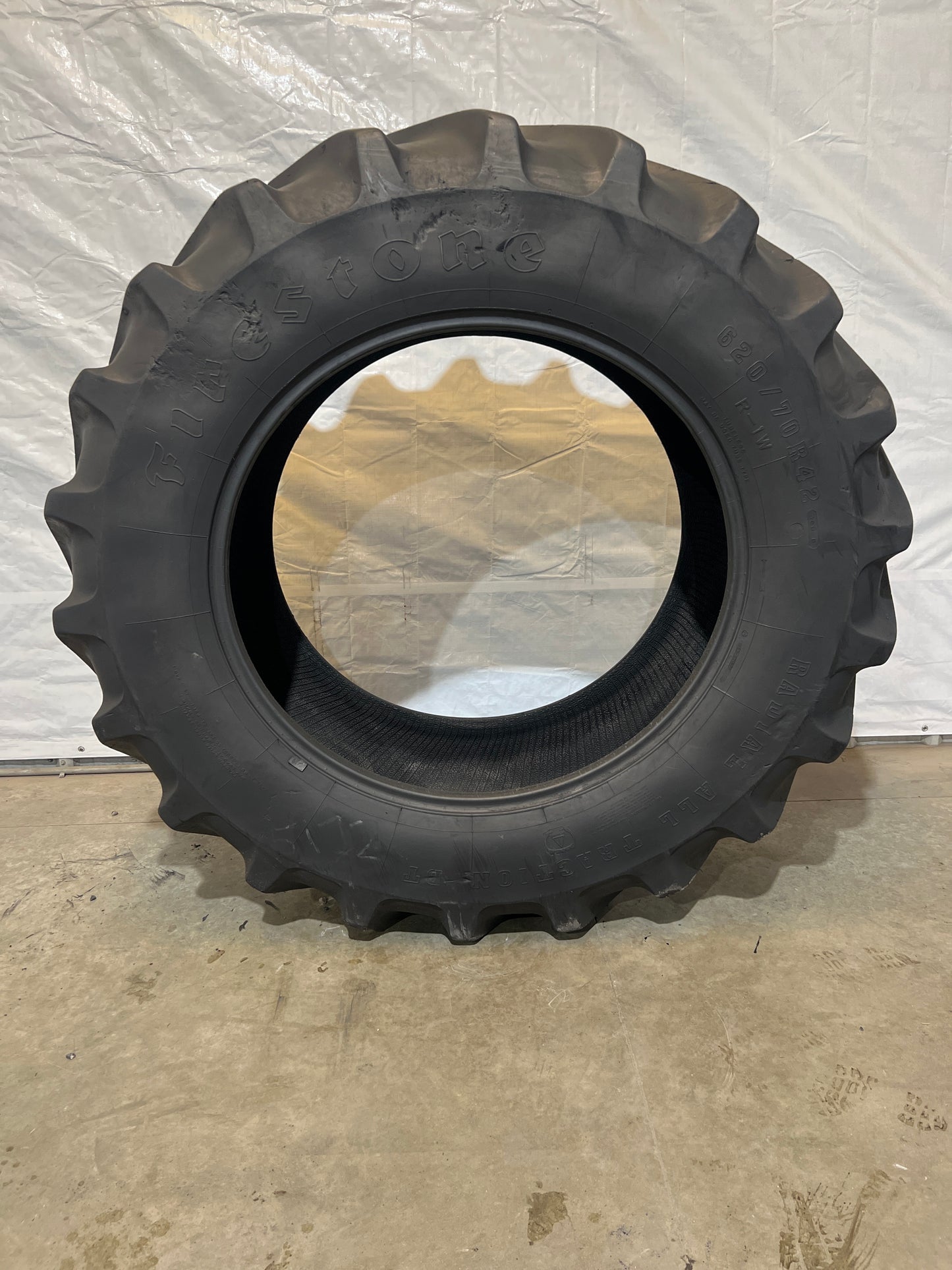 20.8R42 (620/70R42 FIRESTONE ALL TRACTION #5172