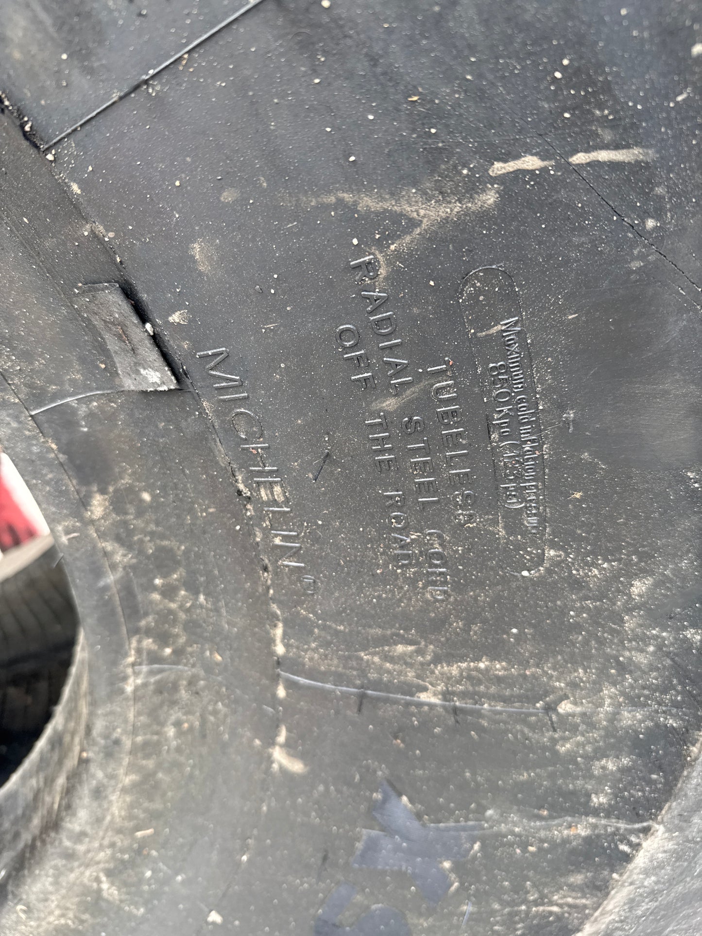 26.5R25 MICHELIN XSM D2+ SMOOTH #6747