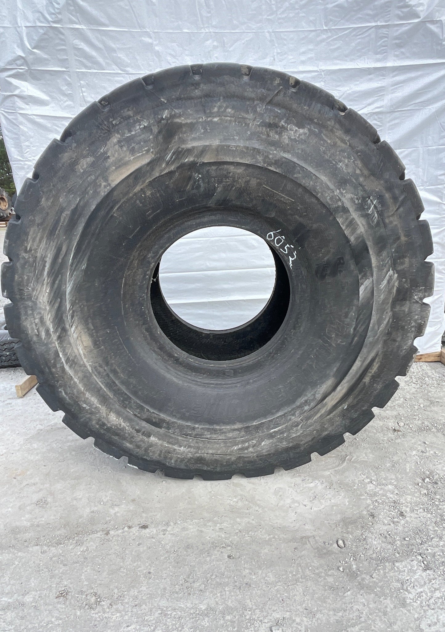 29.5R25 BRIDGESTONE V-STEEL M-TRACTION (VMT)